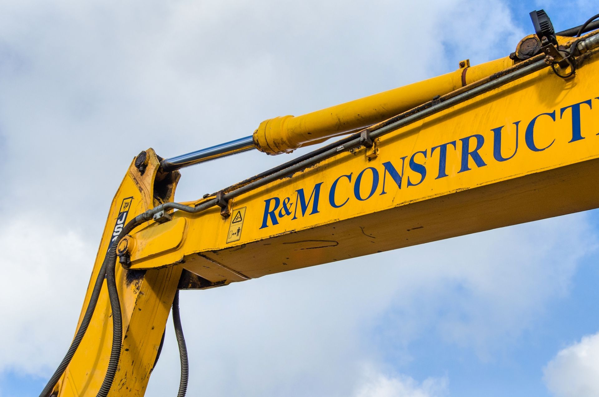 JCB JS130LC 13 tonne steel tracked excavator Year: 2011 S/N: 1535696 Recorded Hours: 10,728 piped, - Image 18 of 30