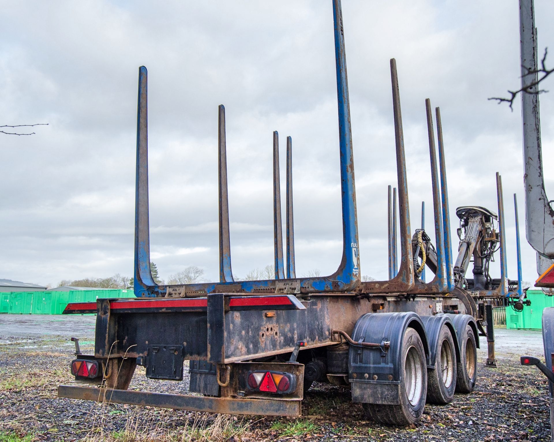 SDC 13 metre tri-axle skeletal log trailer Year: 2016 Reg/Ident: C419634 VIN: SDCK435300141646 MOT - Image 4 of 33