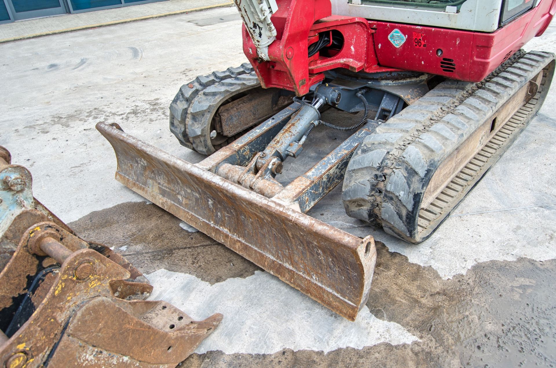 Takeuchi TB250 5 tonne rubber tracked excavator Year: 2018 S/N: 125005919 Recorded Hours: 5503 - Image 13 of 27
