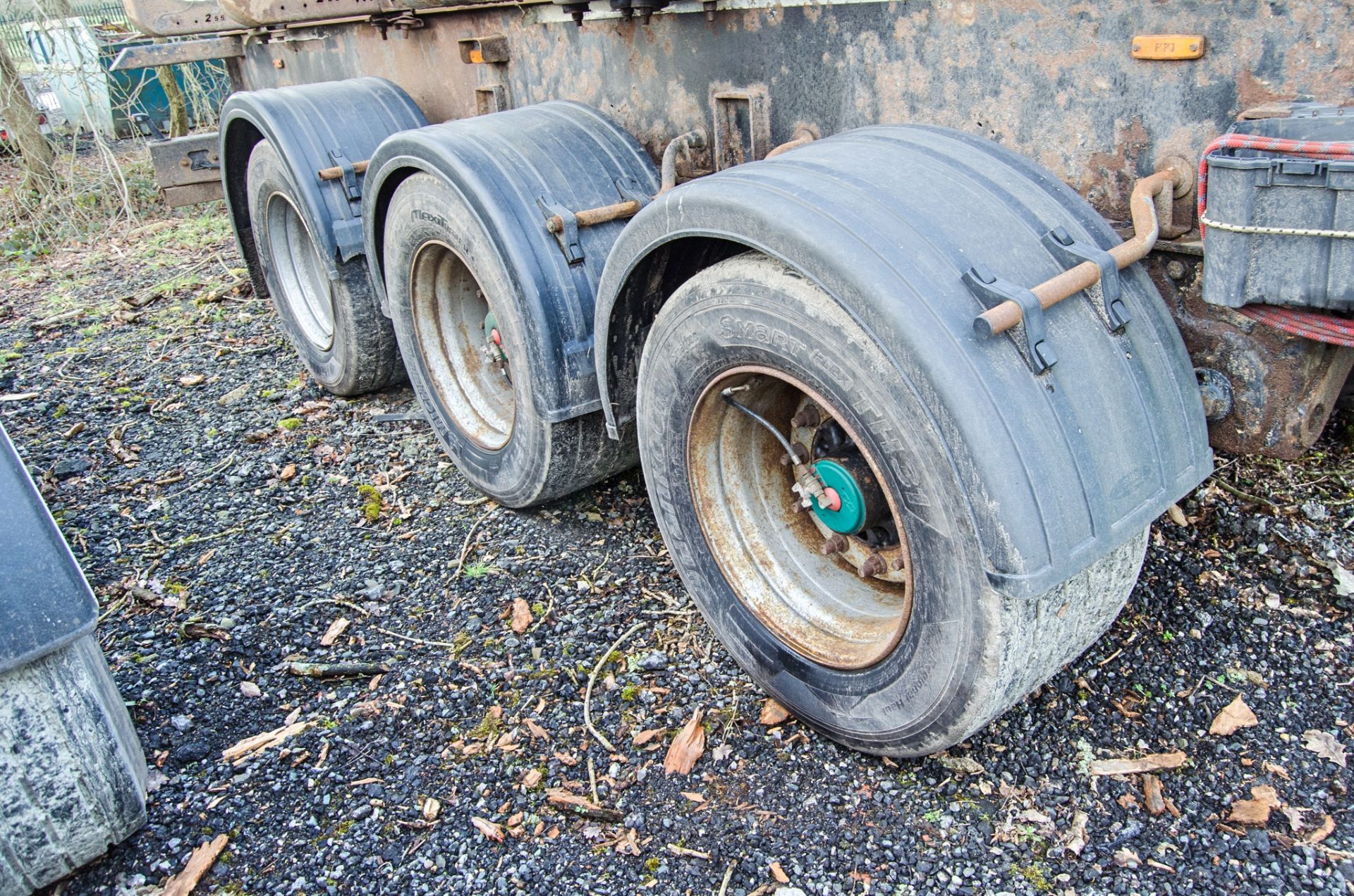 SDC 13 metre tri-axle skeletal log trailer Year: 2016 Reg/Ident: C419634 VIN: SDCK435300141646 MOT - Image 9 of 33