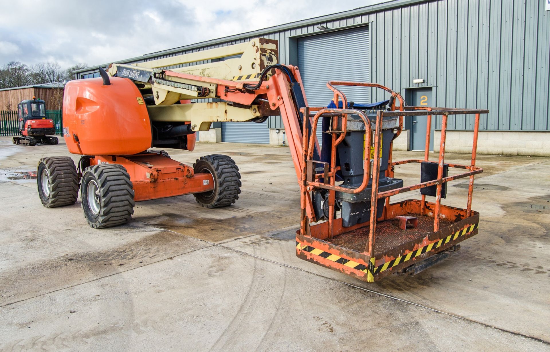 JLG 450AJ Series II diesel driven articulated boom access platform Year: 2012 S/N: E300000325 - Image 2 of 19