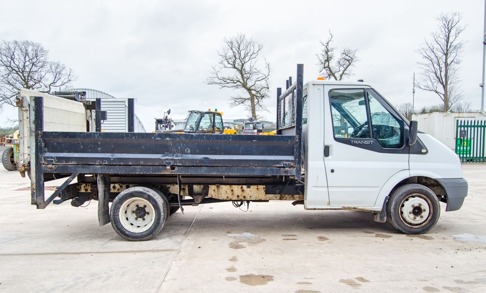 Ford Transit 115 T350M 2402cc diesel 6 speed manual tipper Registration Number: BG61 JMV Date of - Image 7 of 33