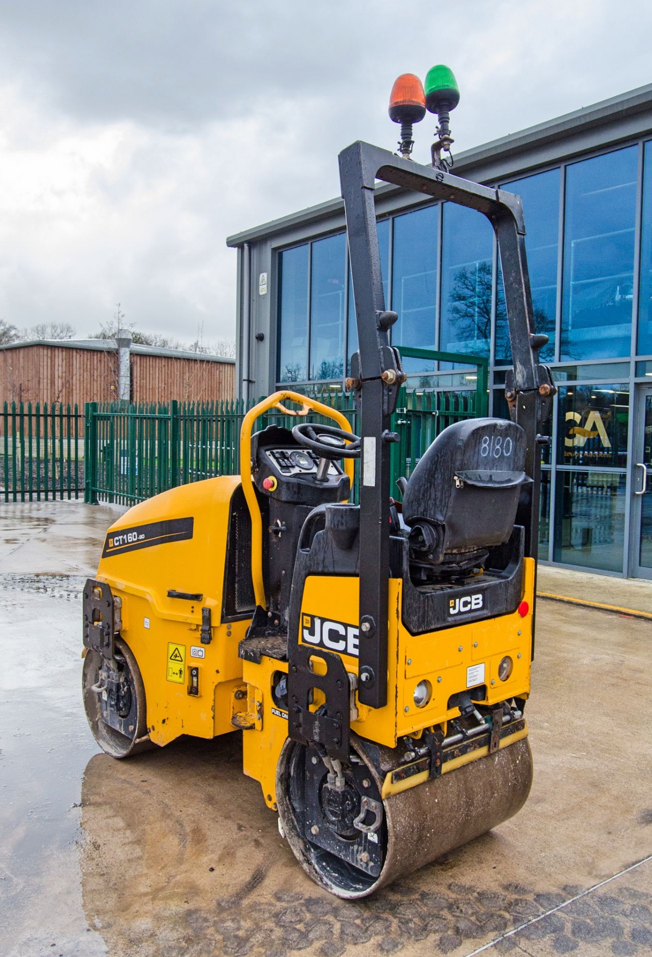 JCB CT160-80 double drum ride on roller Year: 2021 S/N: 3051389 Recorded Hours: 424 8180  c/w - Image 4 of 19
