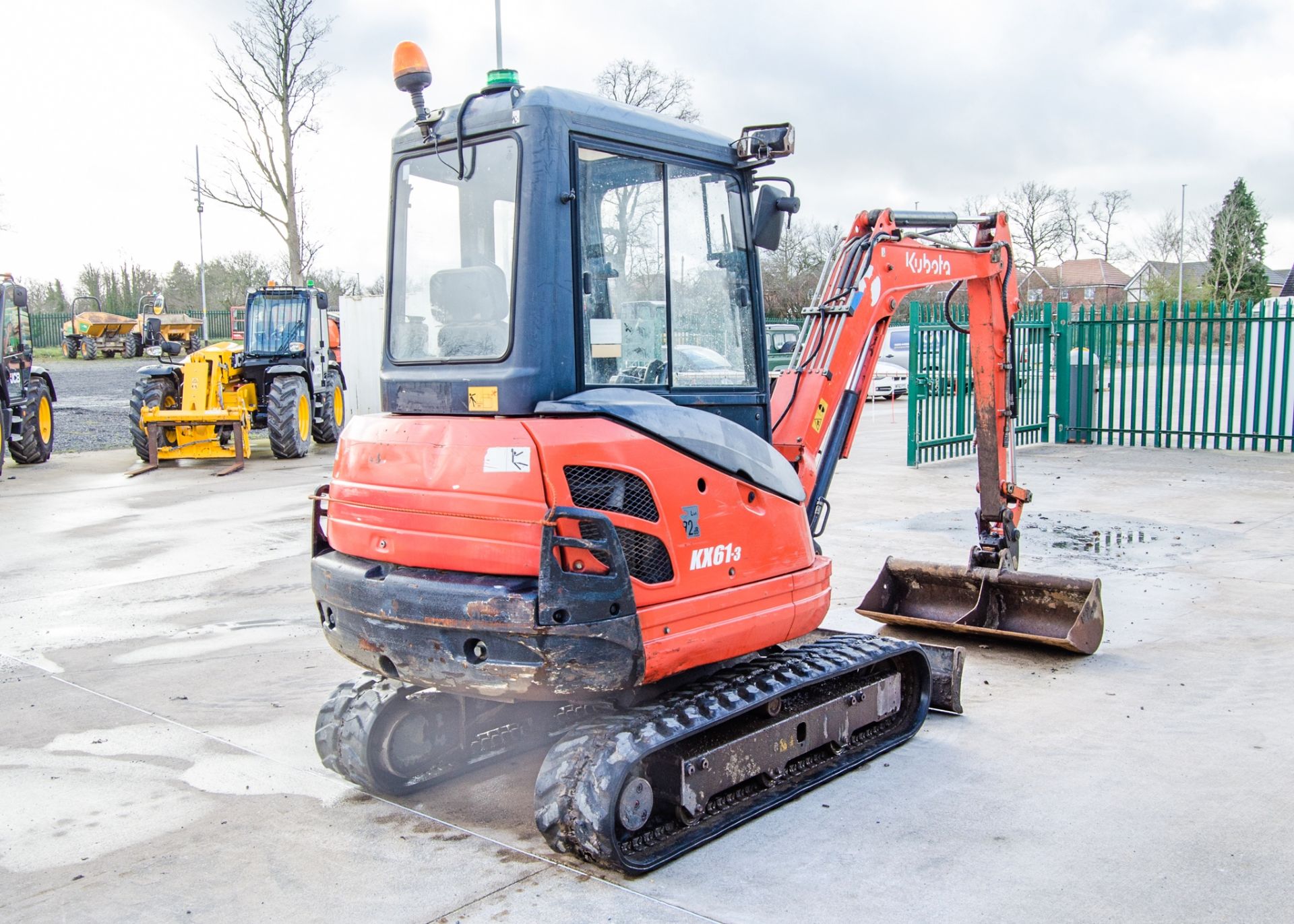 Kubota KX61-3 2.6 tonne rubber tracked excavator Year: 2015 S/N: 81783 Recorded Hours: 3857 blade. - Image 3 of 24