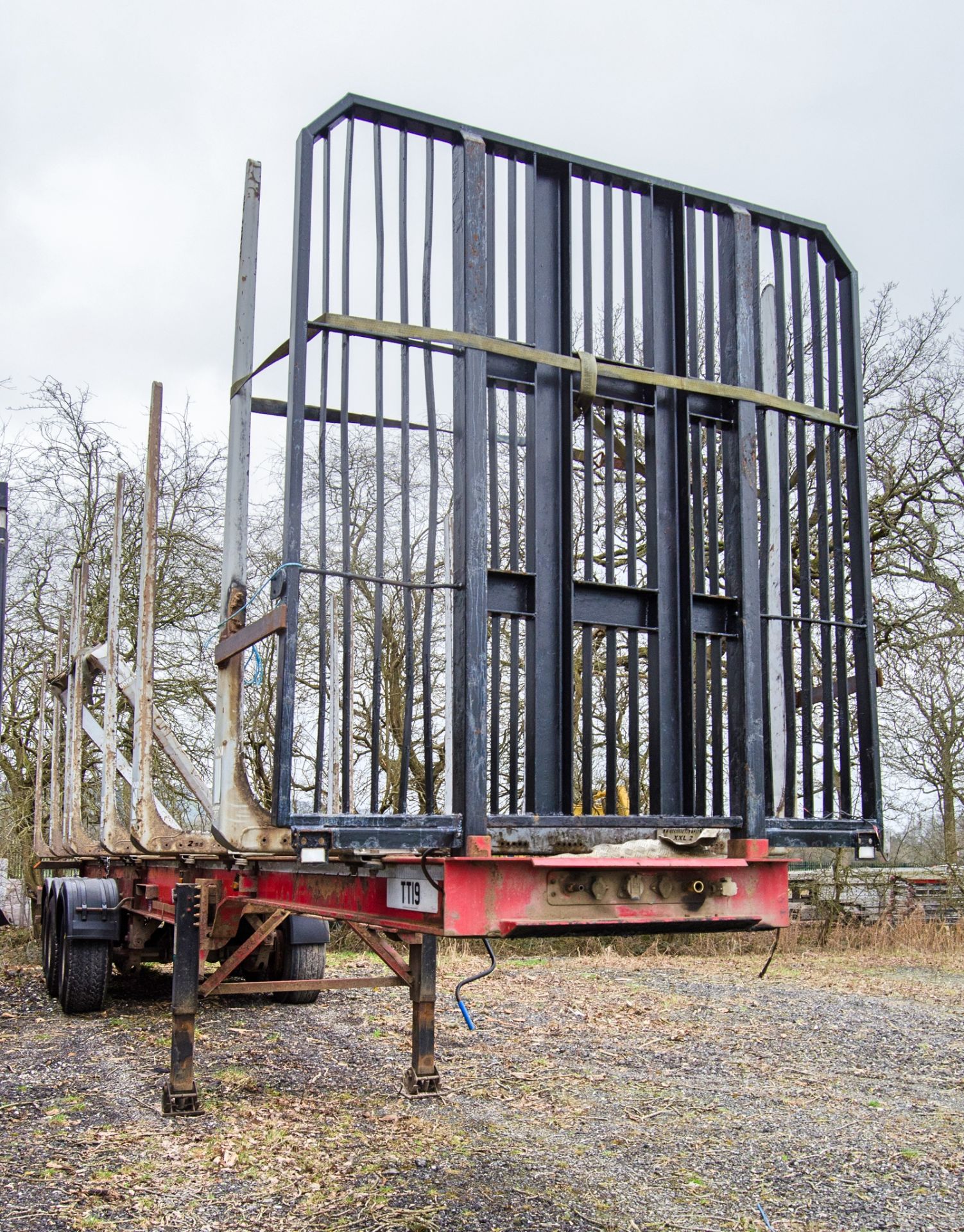 SDC 13.1 metre tri-axle skeletal log trailer Year: 2016 Reg/Ident No: C409060 VIN: SDCSK435300141648 - Image 2 of 17