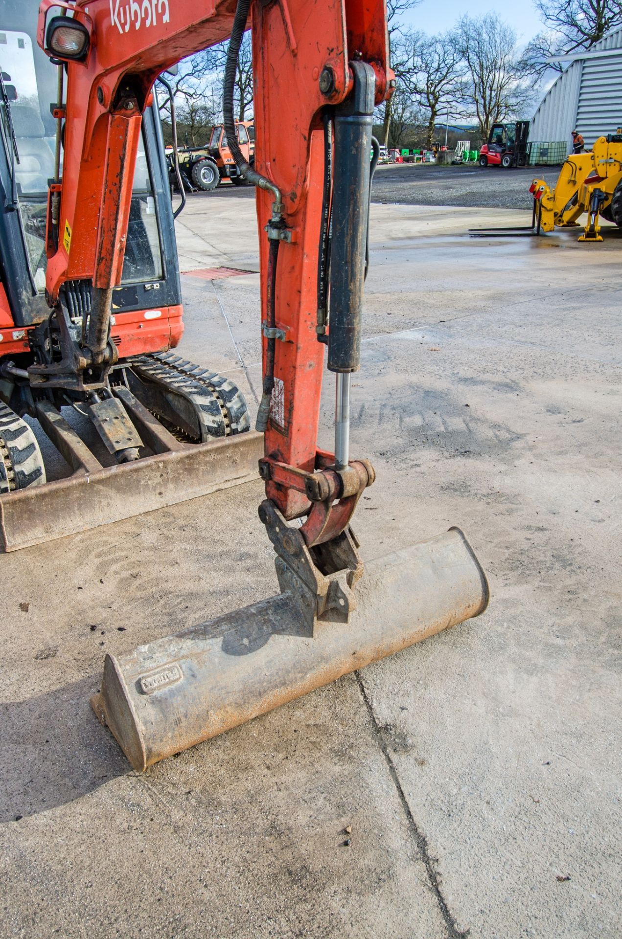 Kubota KX61-3 2.6 tonne rubber tracked excavator Year: 2017 S/N: 83407 Recorded Hours: 2864 blade. - Image 15 of 25