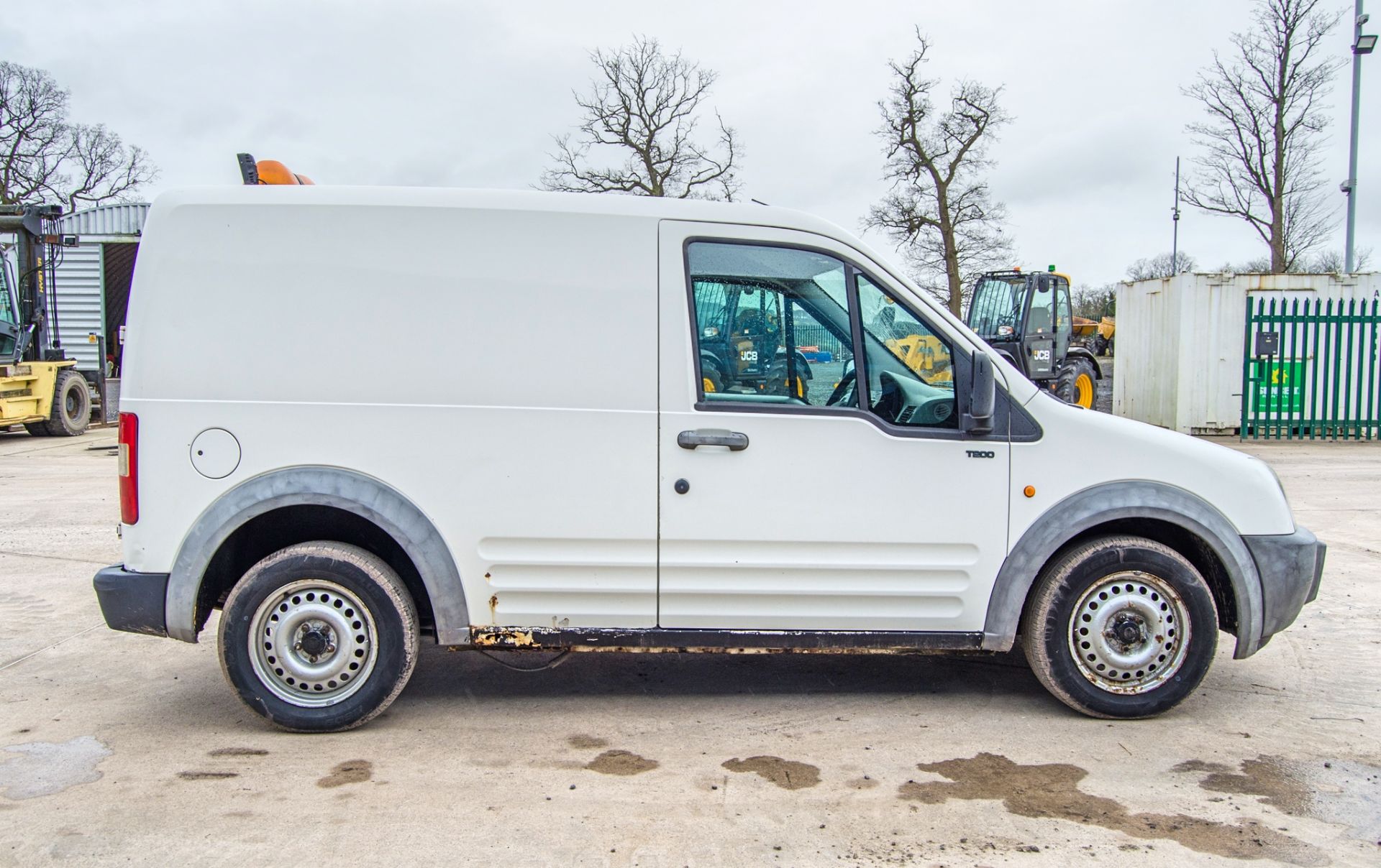 Ford Transit Connect 200D 1753cc diesel 5 speed manual panel van Registration Number: YG06 RKU - Image 7 of 29