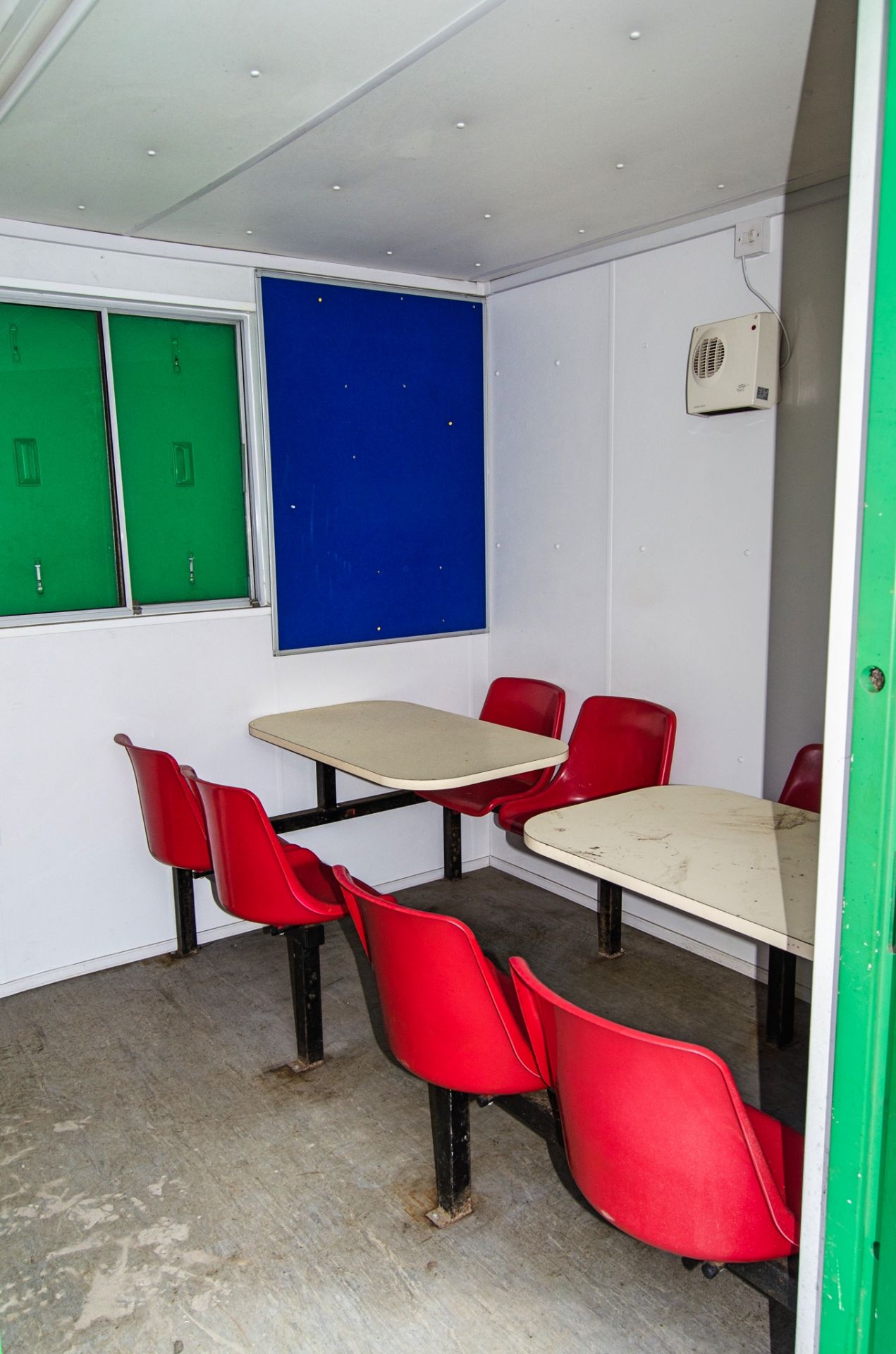 24ft x 9ft steel anti vandal welfare site unit Comprising of: Canteen area, drying room, office, - Image 5 of 11
