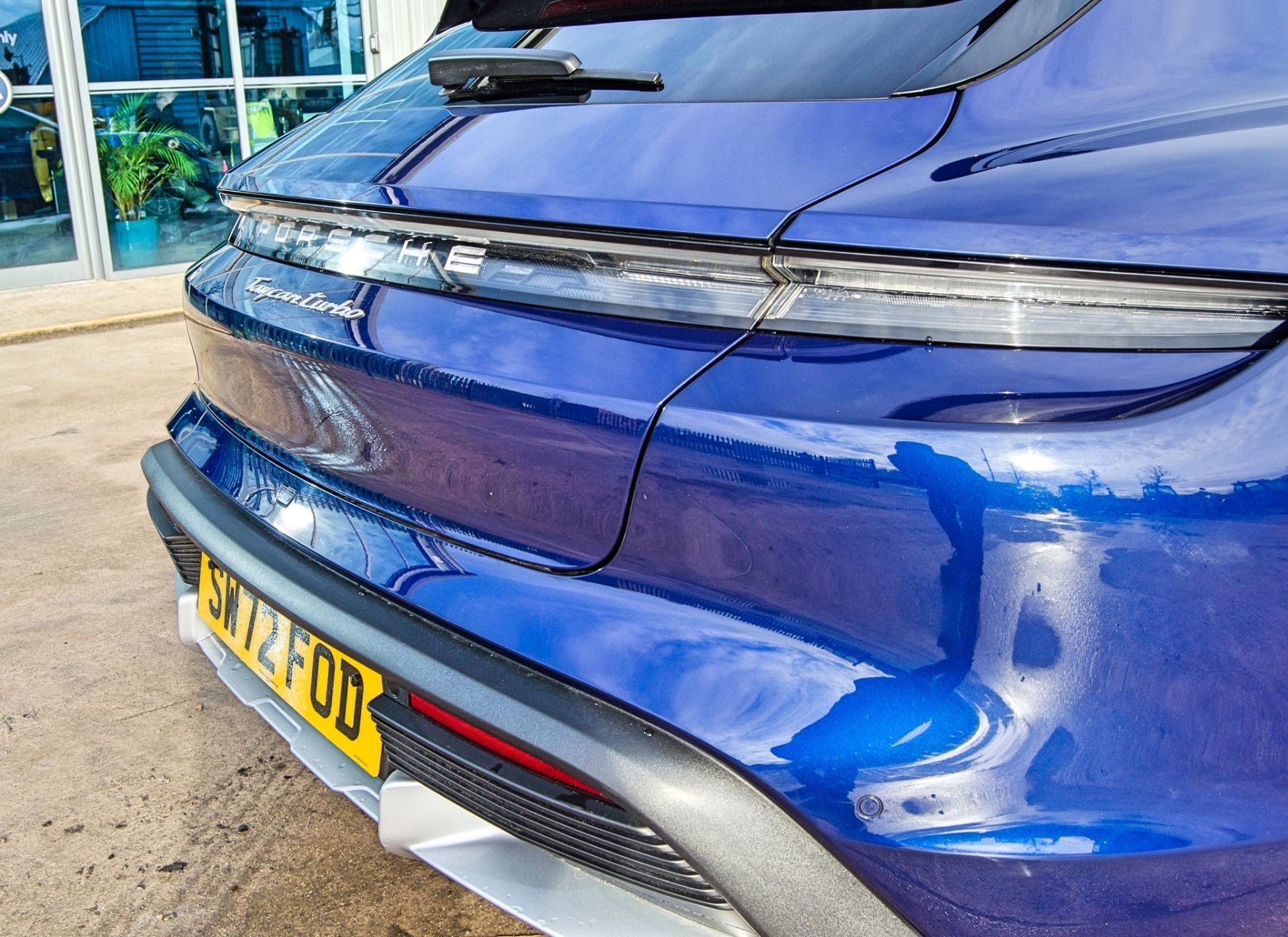 2023 Porsche Taycan Turbo Cross Turismo 500KW 93KWH electric automatic 5 seat hatchback - Image 16 of 40