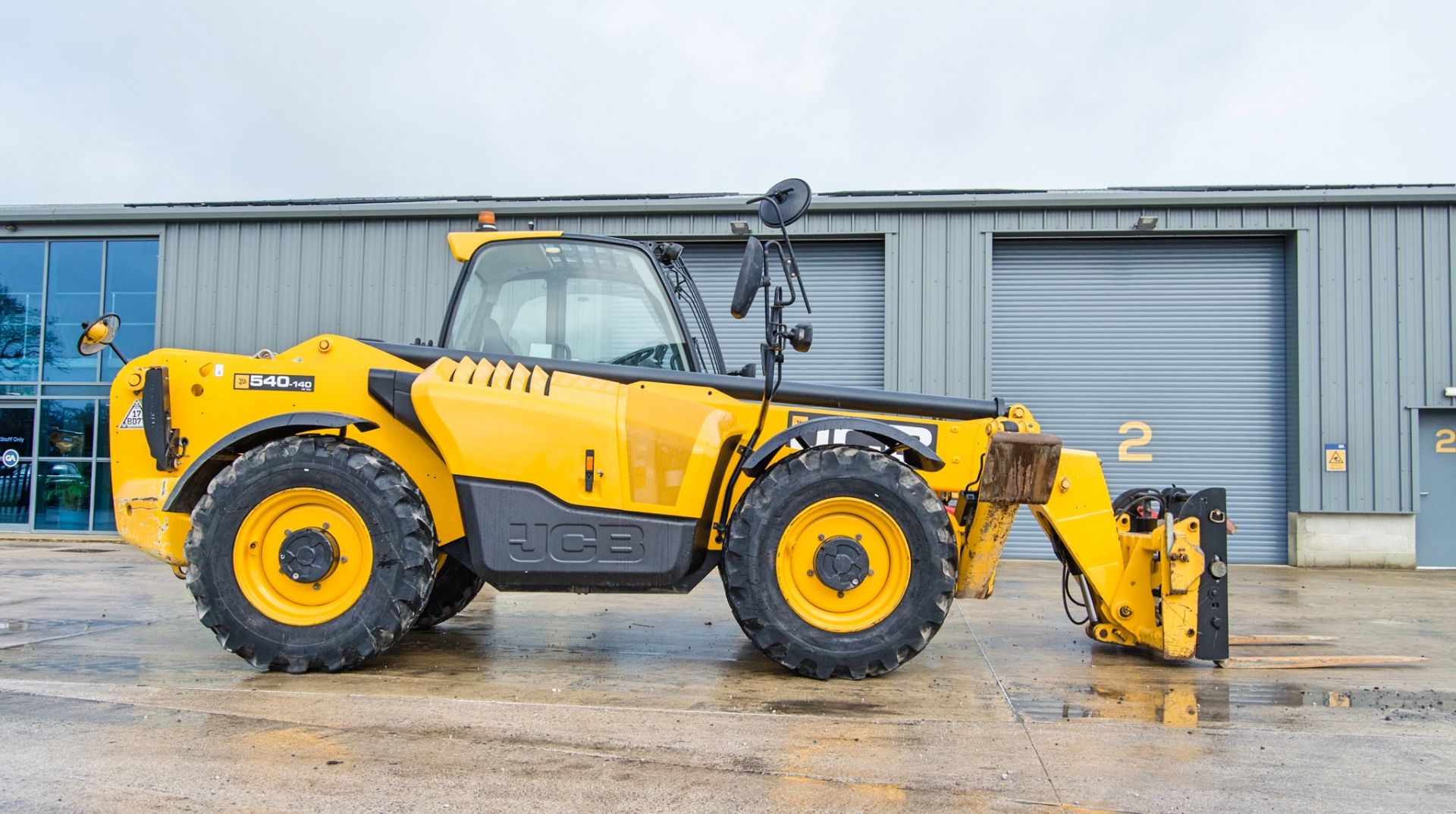 JCB 540-140 Hi-Viz Stage V 14 metre telescopic handler Year: 2021 S/N: 3084895 Recorded Hours: - Image 8 of 26