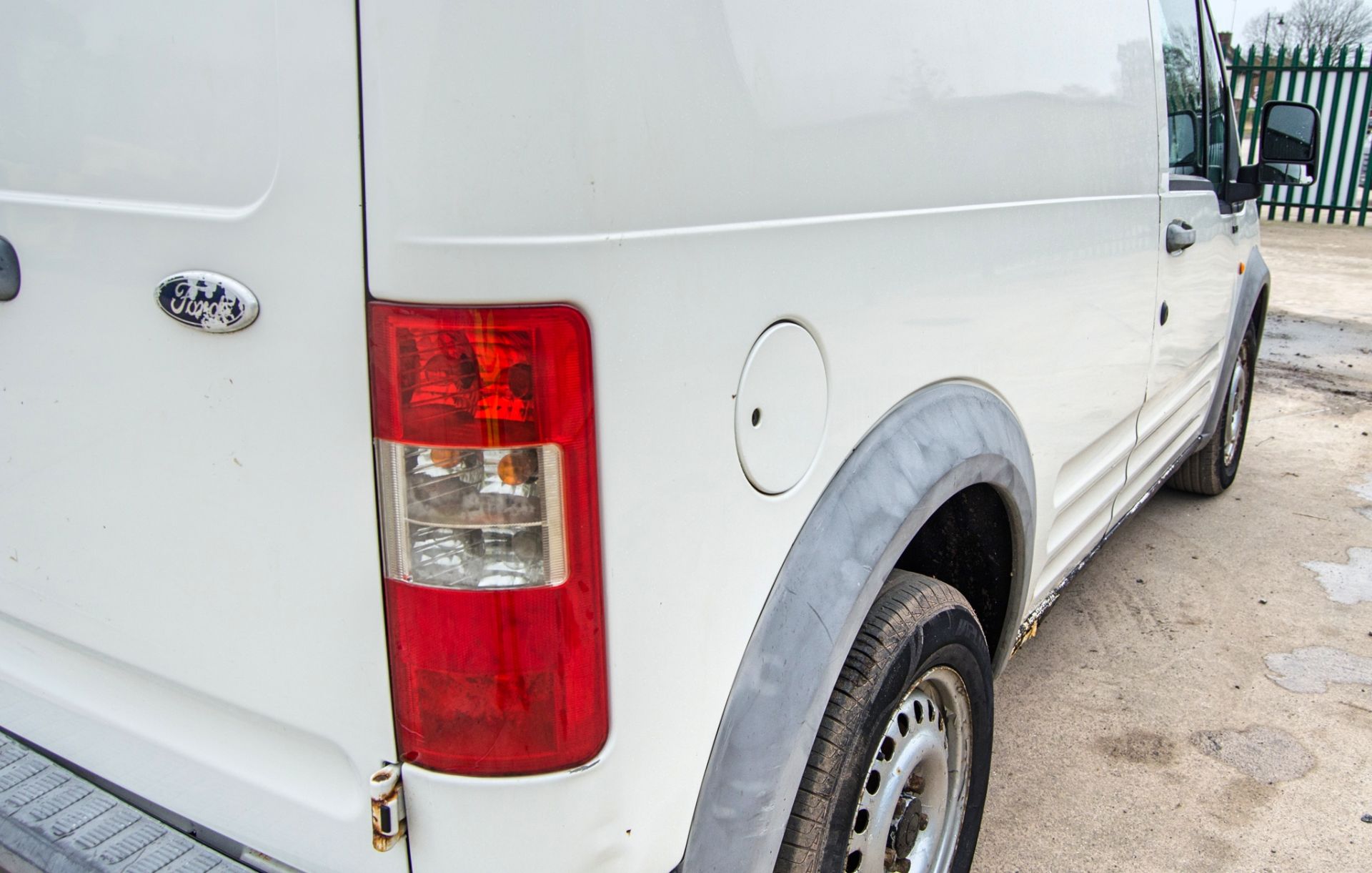 Ford Transit Connect 200D 1753cc diesel 5 speed manual panel van Registration Number: YG06 RKU - Image 11 of 29