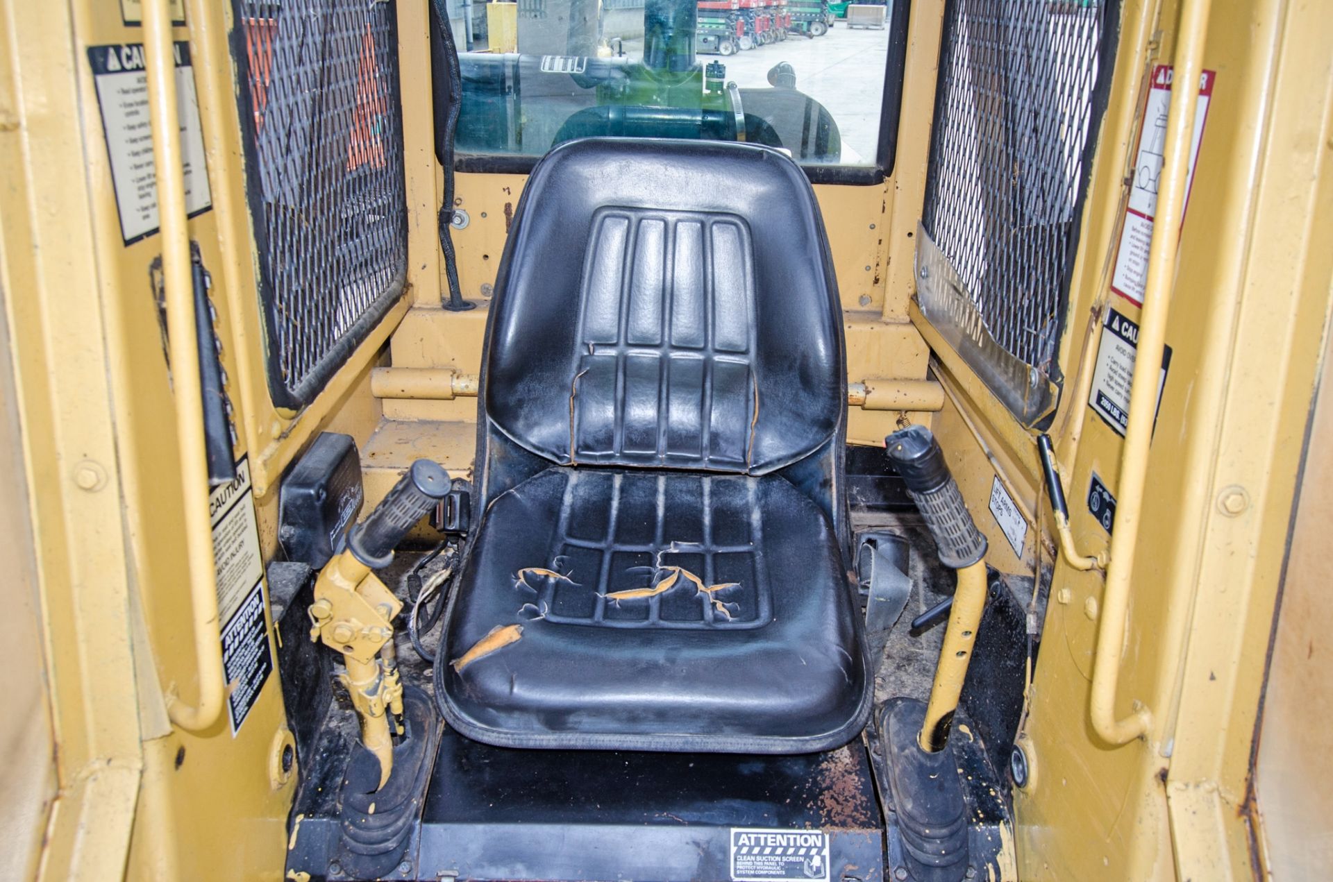 Ford L785 diesel driven skidsteer loader S/N: 763506 Recorded Hours: 5190 - Image 16 of 21