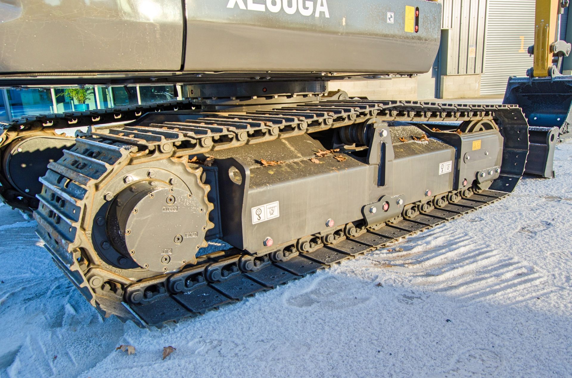 XCMG XE60GA 6 tonne steel tracked excavator Year: 2025 S/N: ESKA21827 Recorded Hours: 15 blade, - Image 12 of 28