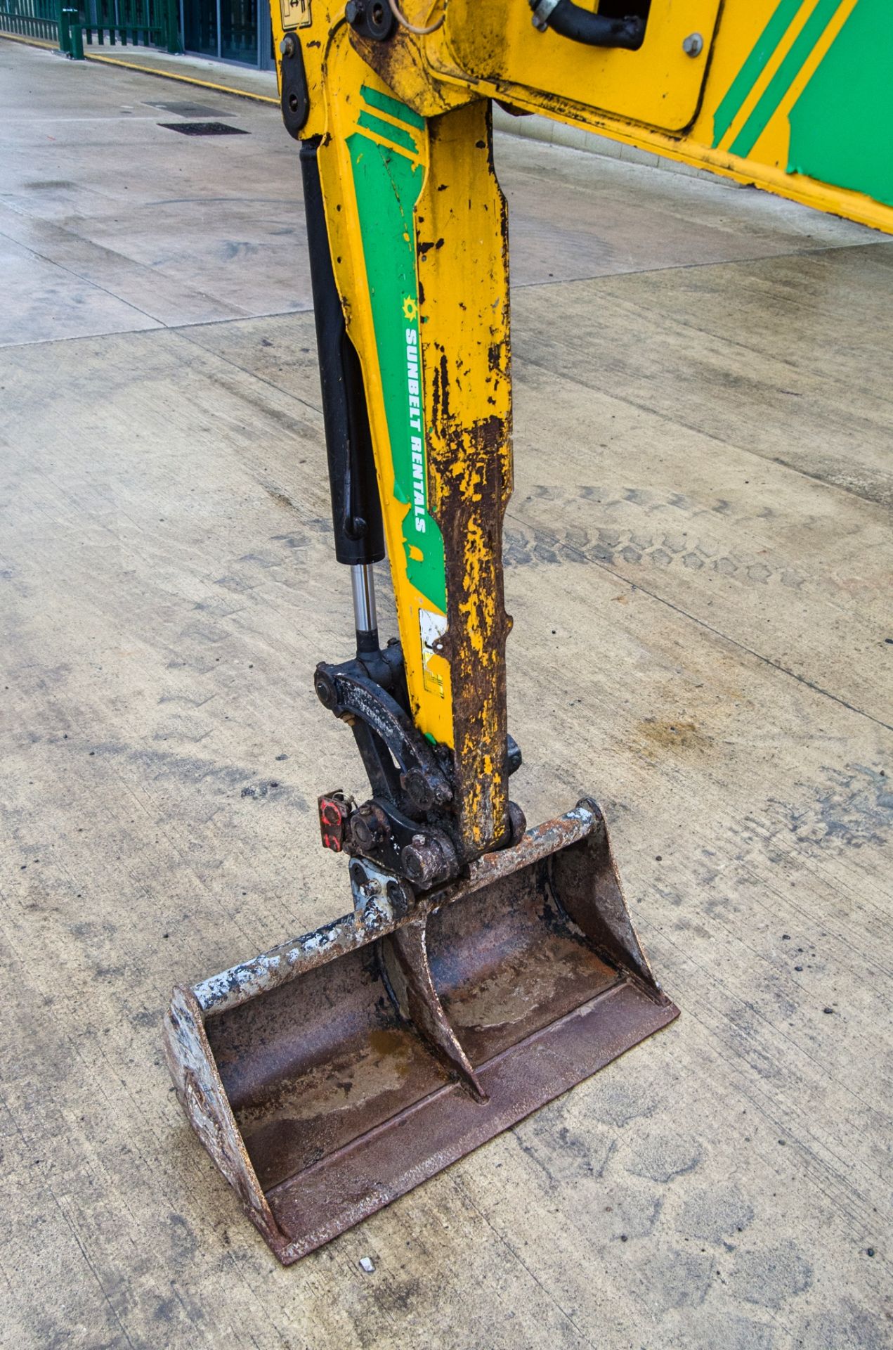 JCB 16C-1 1.6 tonne rubber tracked mini excavator Year: 2018 S/N: 2492810 Recorded Hours: 174 blade, - Image 14 of 26