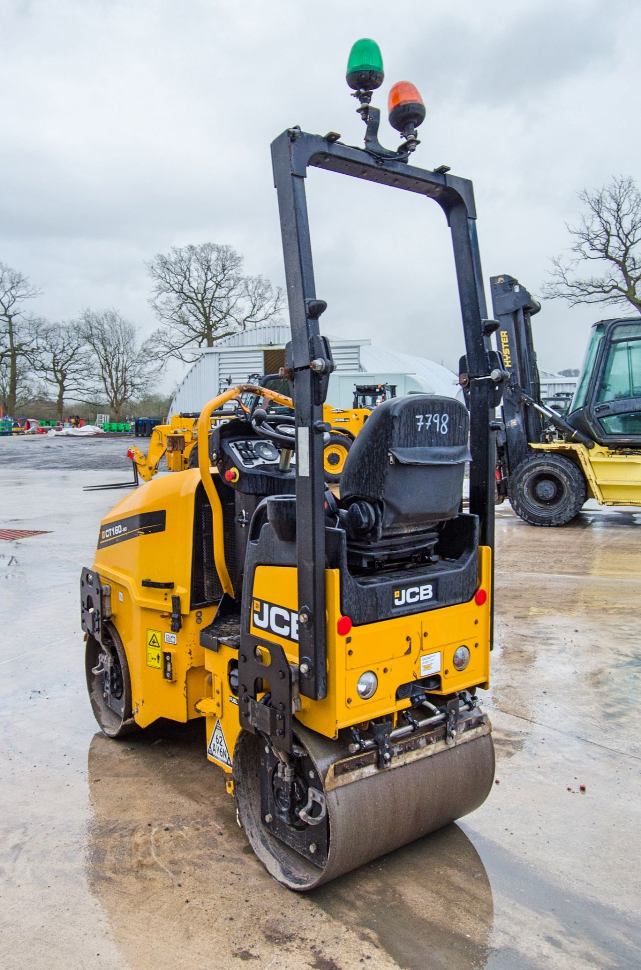 JCB CT160-80 double drum ride on roller Year: 2021 S/N: 2899274 Recorded Hours: 204 7798  c/w - Image 4 of 19