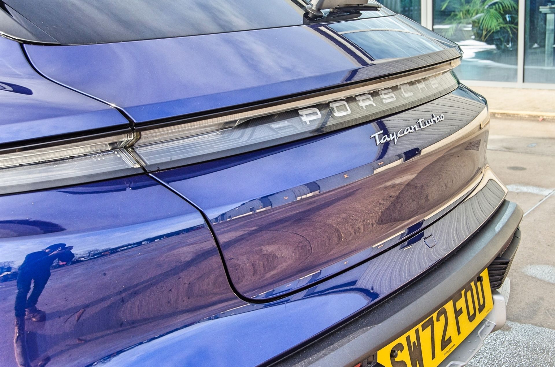 2023 Porsche Taycan Turbo Cross Turismo 500KW 93KWH electric automatic 5 seat hatchback - Image 12 of 40