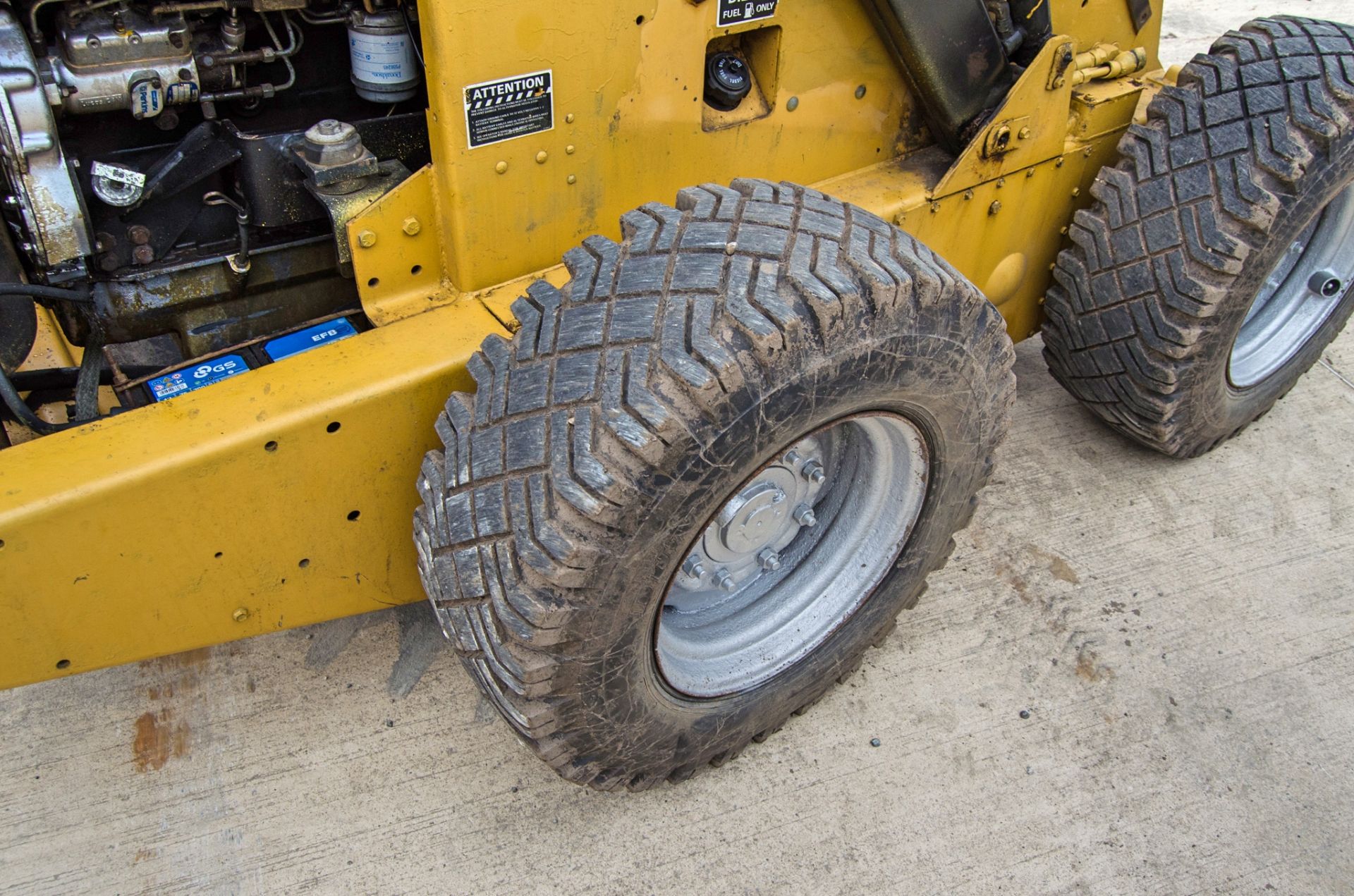 Ford L785 diesel driven skidsteer loader S/N: 763506 Recorded Hours: 5190 - Image 14 of 21