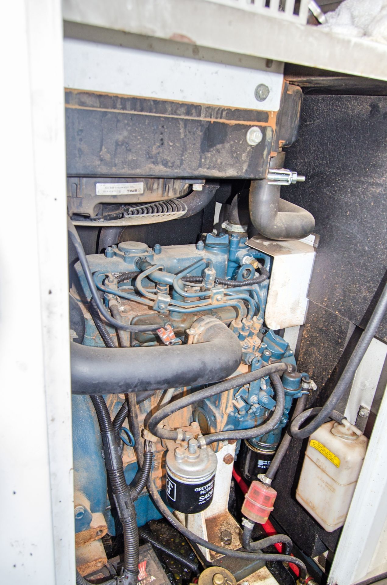 24ft x 9ft steel anti-vandal welfare site unit Comprising of: Canteen area, drying room, office, - Image 10 of 10