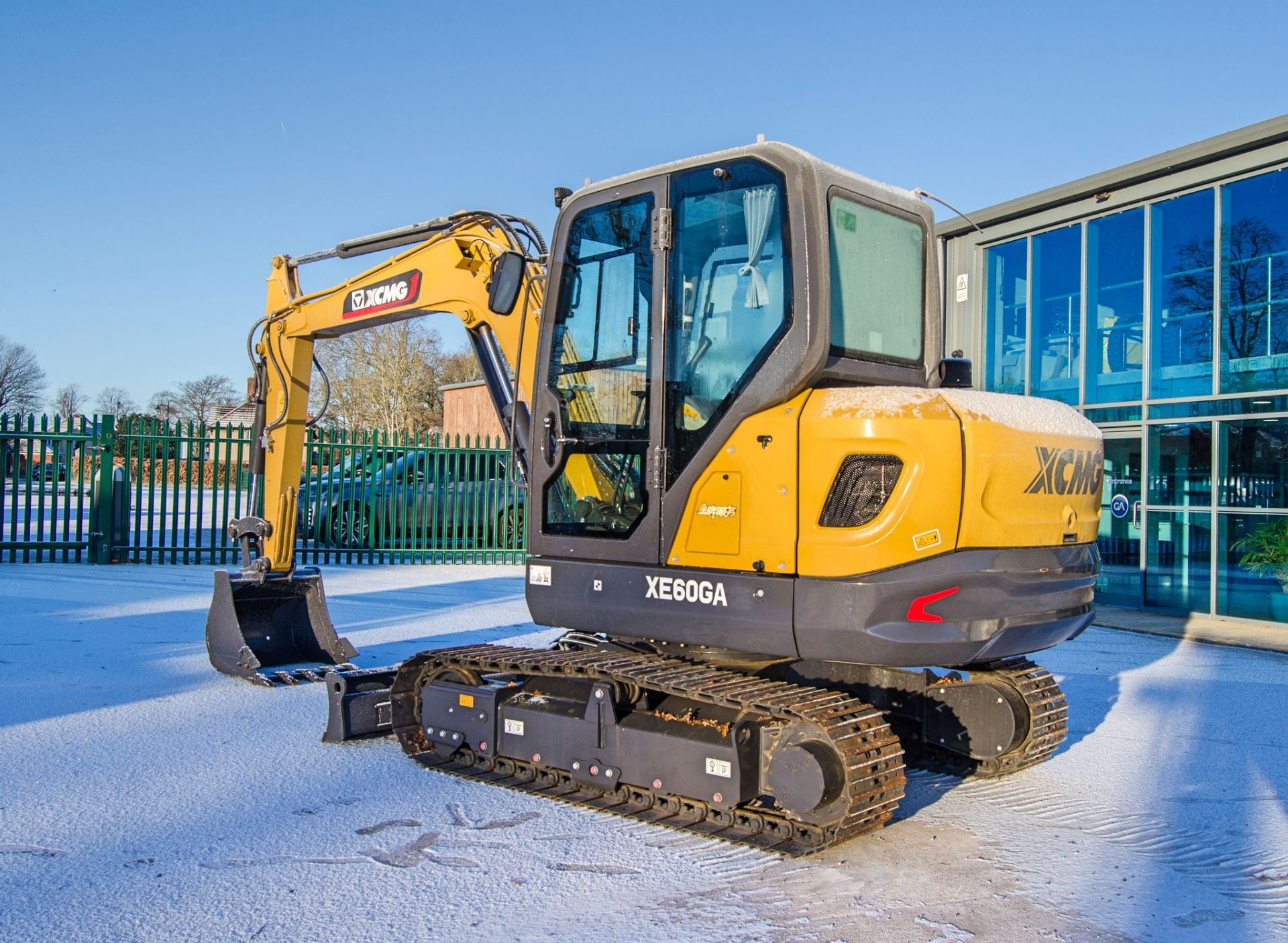 XCMG XE60GA 6 tonne steel tracked excavator Year: 2025 S/N: ESKA21827 Recorded Hours: 15 blade, - Image 3 of 28