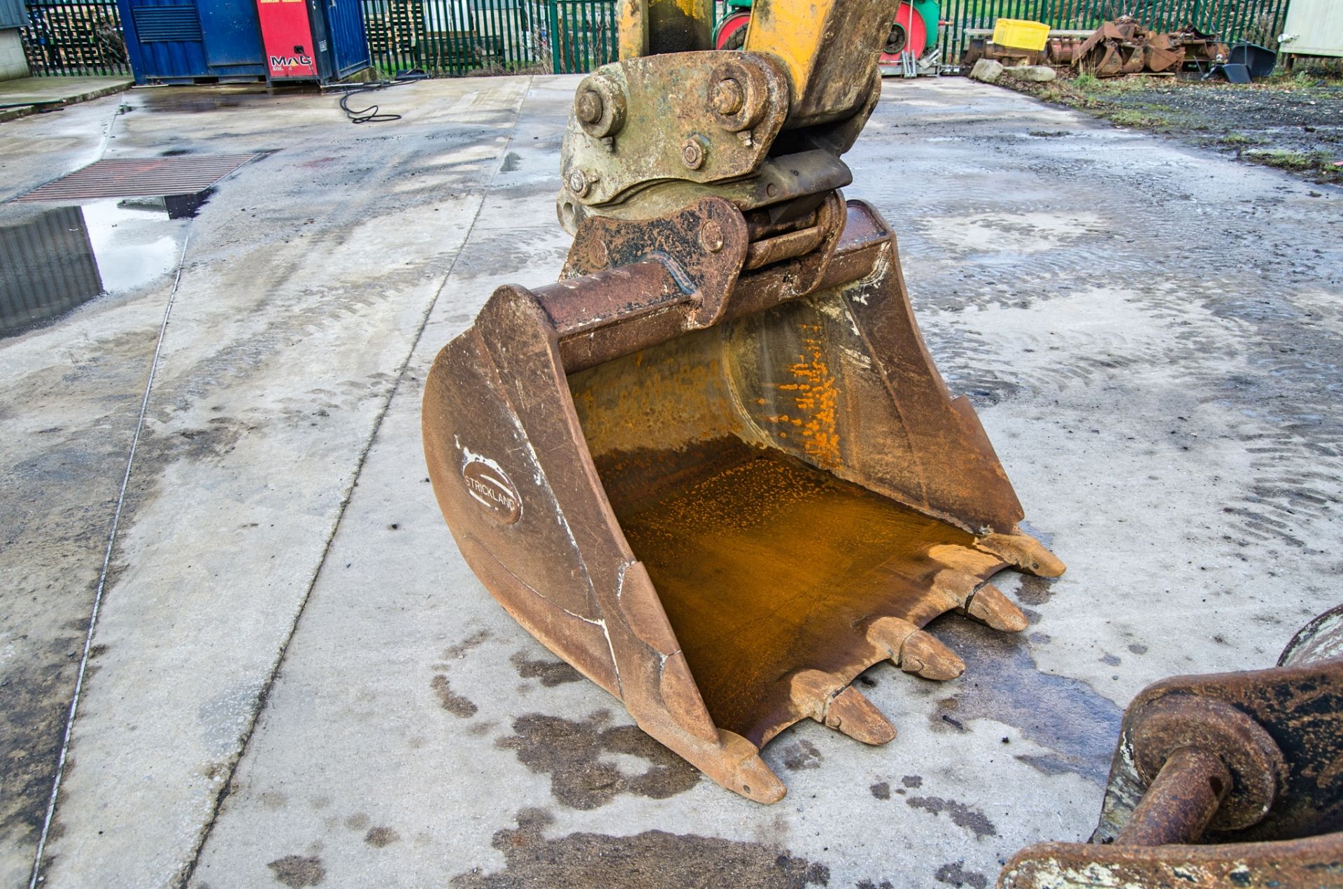 JCB JS130LC 13 tonne steel tracked excavator Year: 2011 S/N: 1535696 Recorded Hours: 10,728 piped, - Image 14 of 30