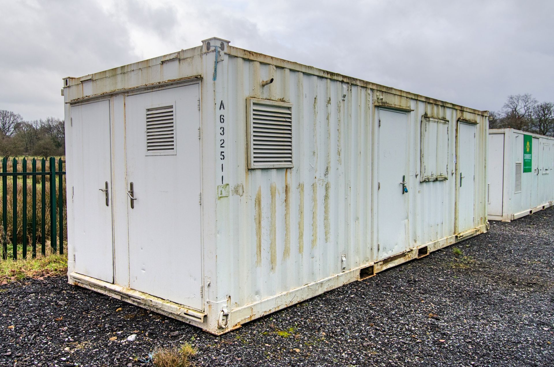 24ft x 9ft steel anti-vandal welfare site unit Comprising of: Canteen area, drying room, office, - Image 2 of 11