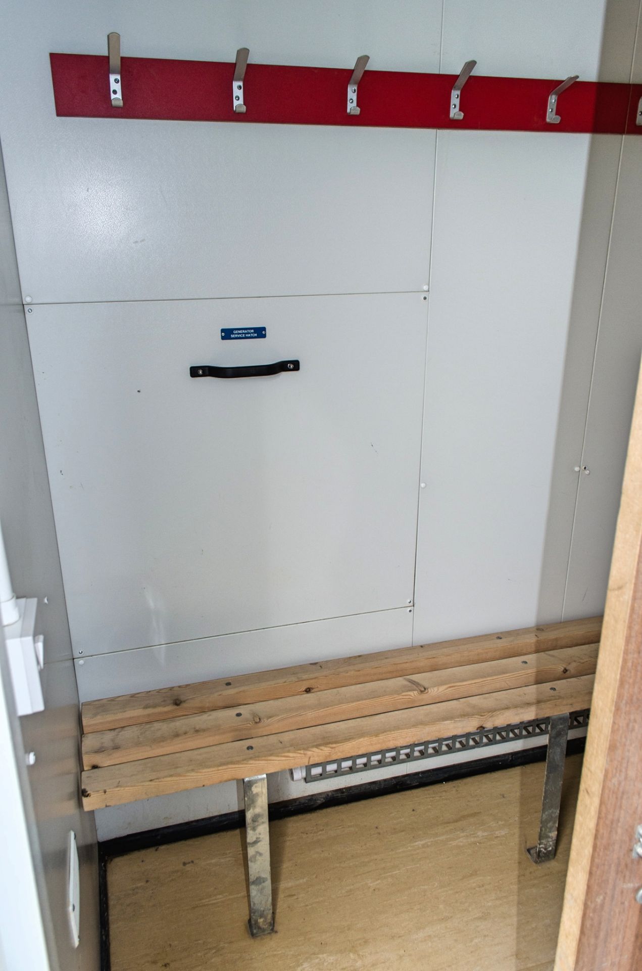 21ft x 9ft steel anti-vandal welfare site unit Comprising: canteen area, drying room,  office, - Image 7 of 11