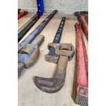 Record 24" pipe wrench