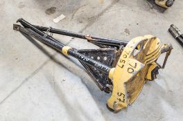 Pipe stand/vice AS7057