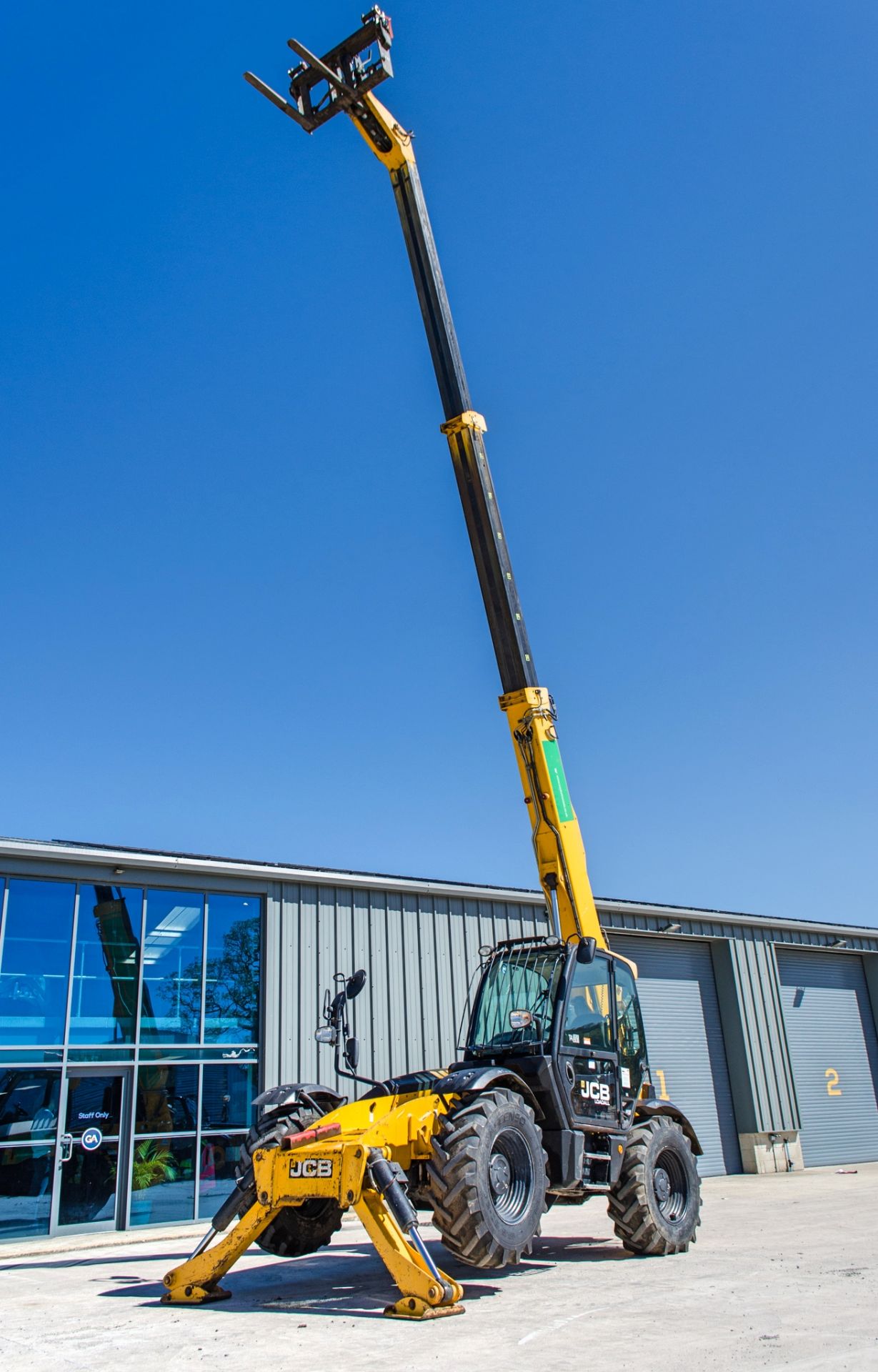 JCB 535-125 T4 IV Hi-Viz 12.5 metre telescopic handler Year: 2017 S/N: 2568790 Recorded Hours: - Image 9 of 22