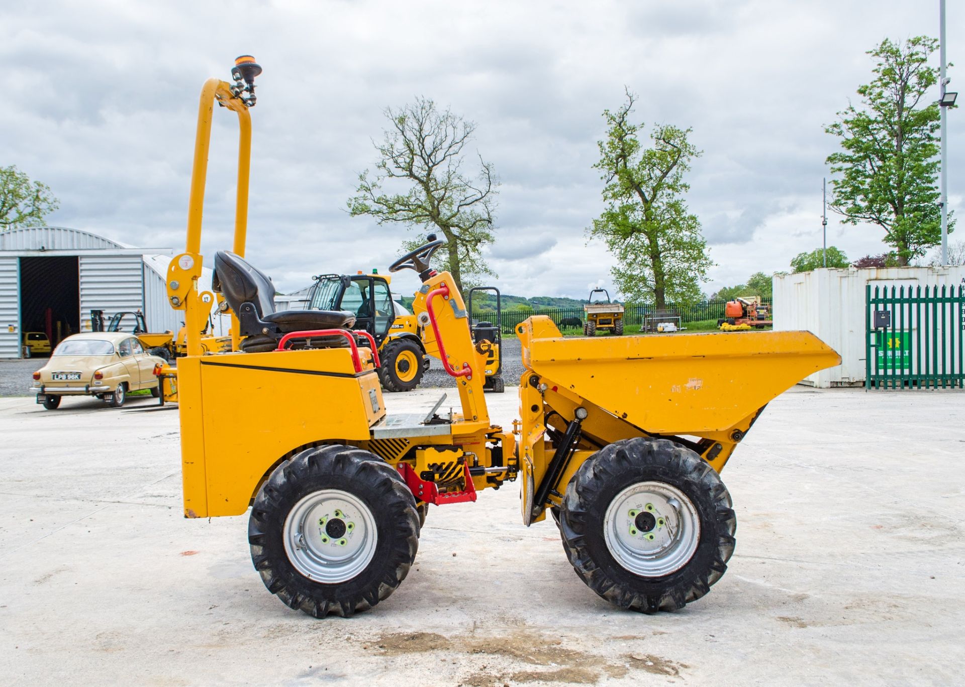 Altrad Belle DX10 1 tonne hi-tip dumper Year: 2021 S/N: 439261 Recorded Hours: 490 2105BEL901 - Image 8 of 23