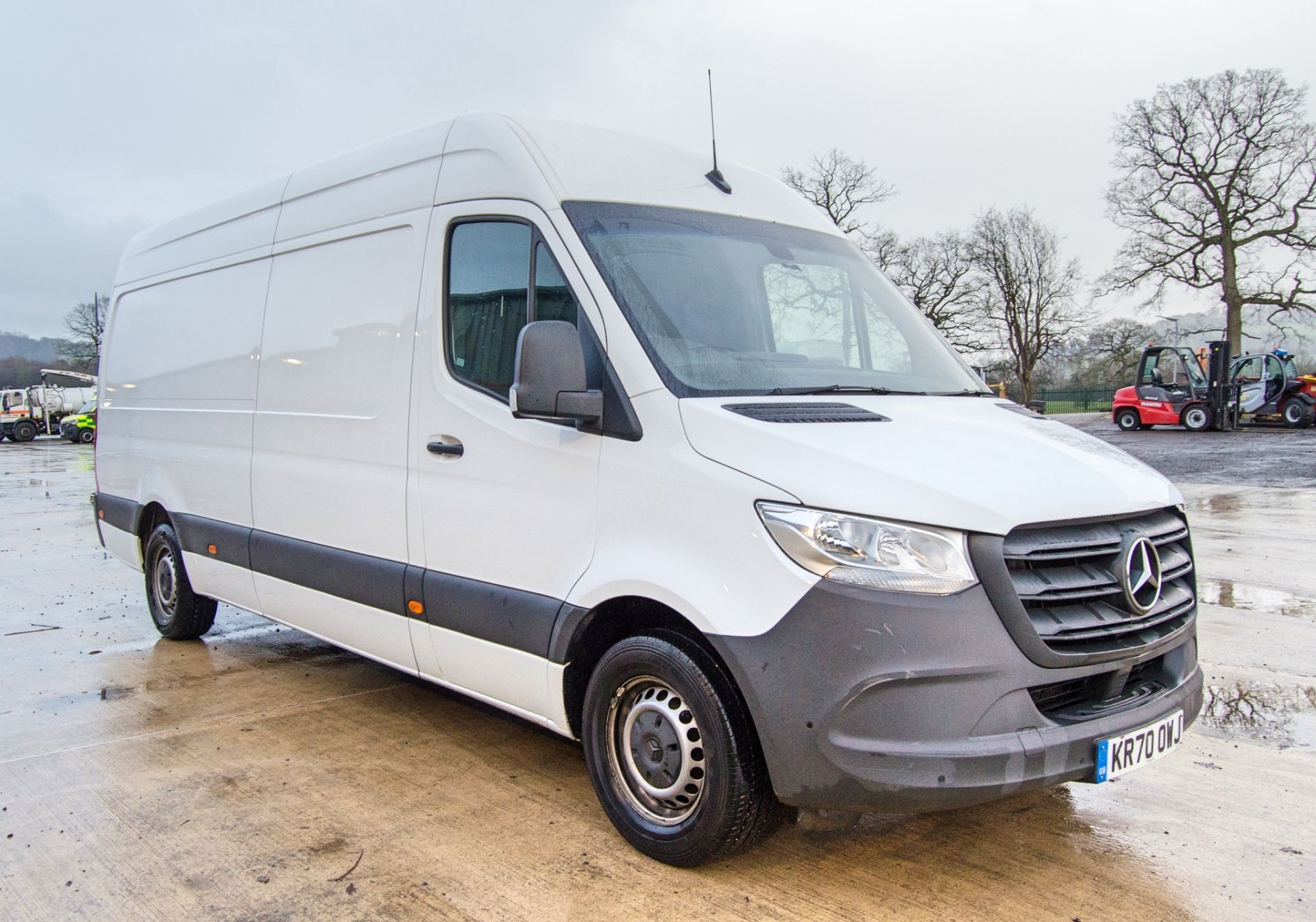Mercedes Benz Sprinter 315 Progressive CDi 1950cc diesel 6 speed manual panel van Registration - Image 2 of 30