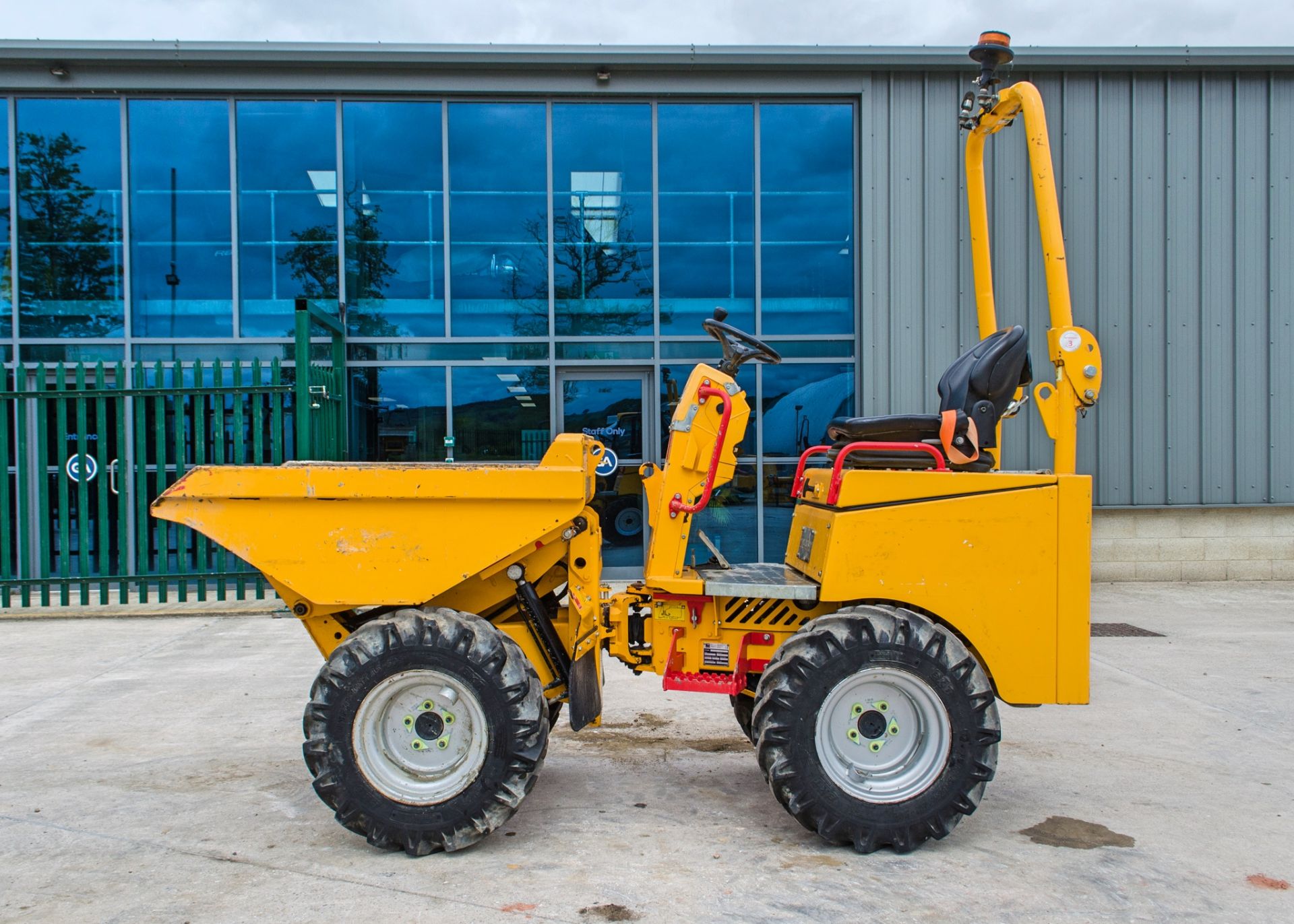 Altrad Belle DX10 1 tonne hi-tip dumper Year: 2021 S/N: 439261 Recorded Hours: 490 2105BEL901 - Image 7 of 23