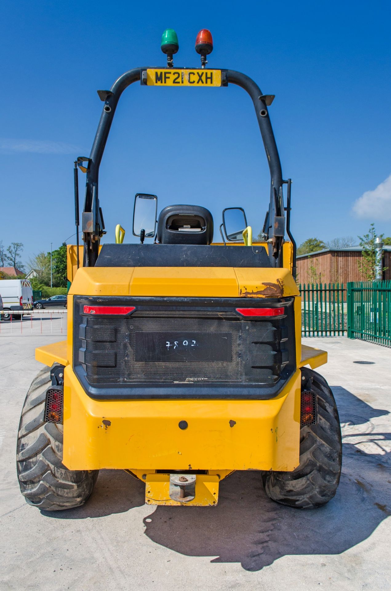 JCB 9T-2 Stage V 9 tonne straight skip dumper Year: 2021 S/N: 3030634 Recorded Hours: 1440 c/w - Image 6 of 24