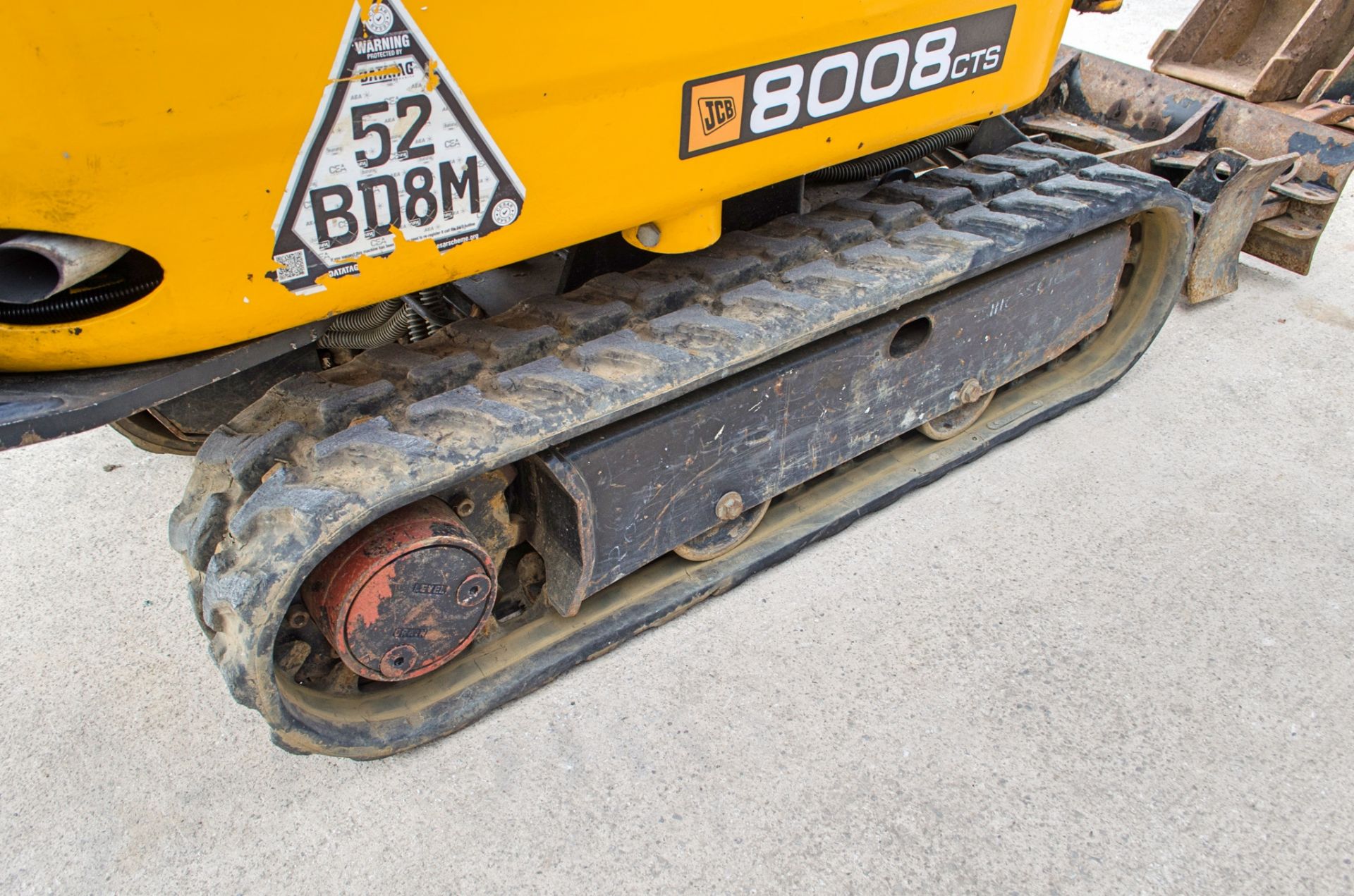 JCB 8008CT 0.8 tonne rubber tracked micro excavator Year: 2021 S/N: 3042006 Recorded Hours: 718 - Image 11 of 25