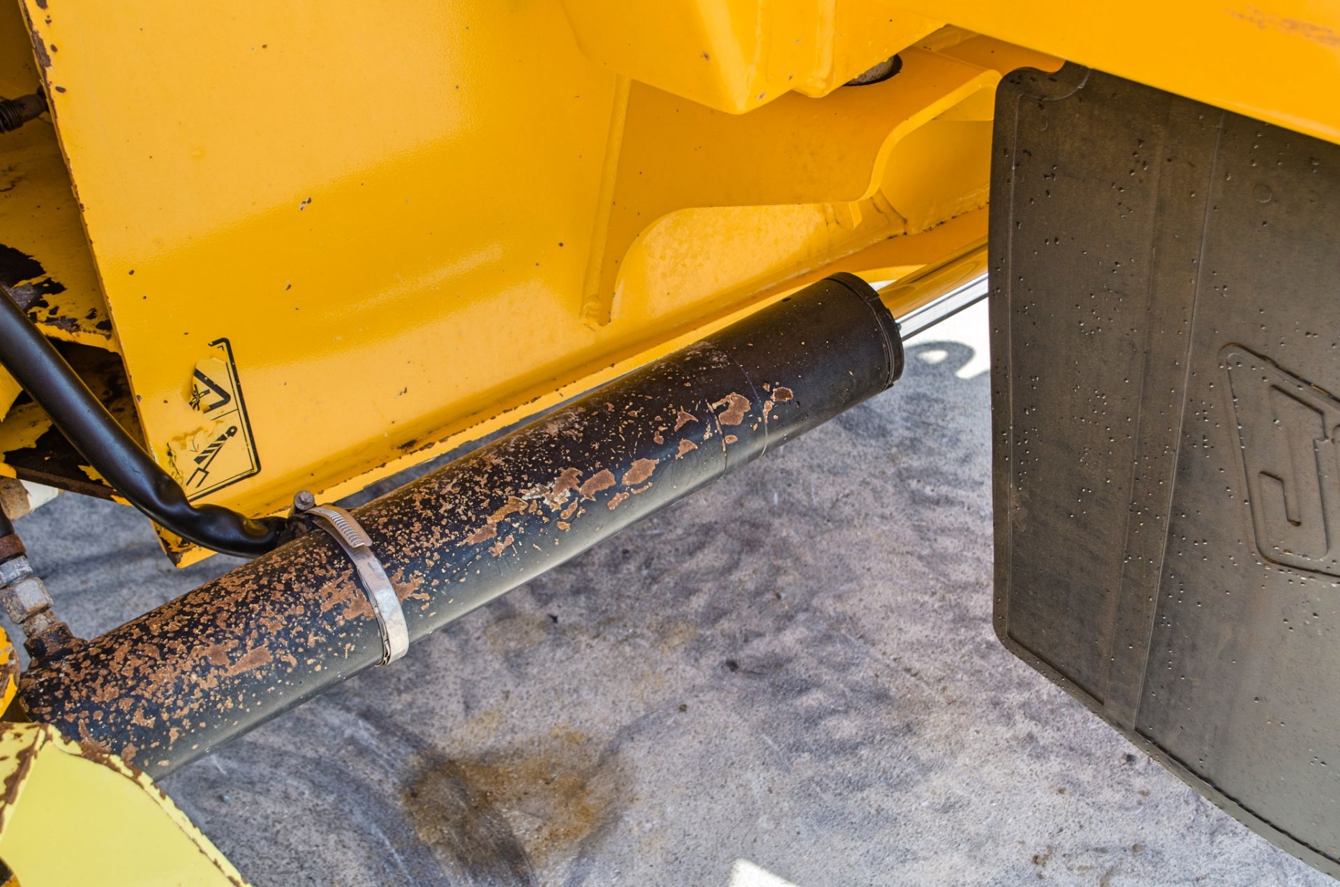 JCB 9T-2 Stage V 9 tonne straight skip dumper Year: 2021 S/N: 3030634 Recorded Hours: 1440 c/w - Image 14 of 24