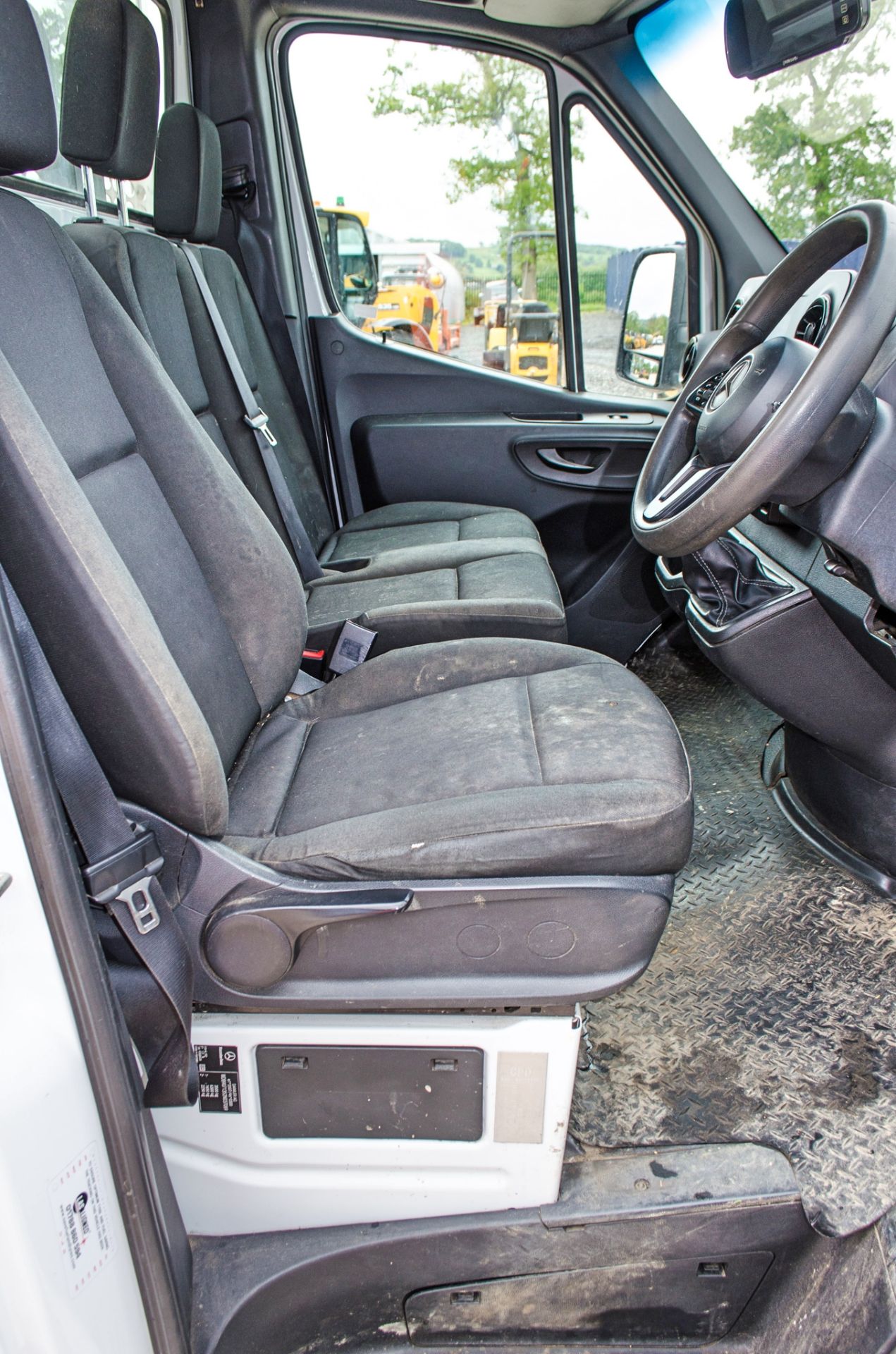 Mercedes Benz Sprinter 314 CDi 2143cc diesel 6 speed manual dropside lorry Registration Number: KM19 - Image 21 of 30