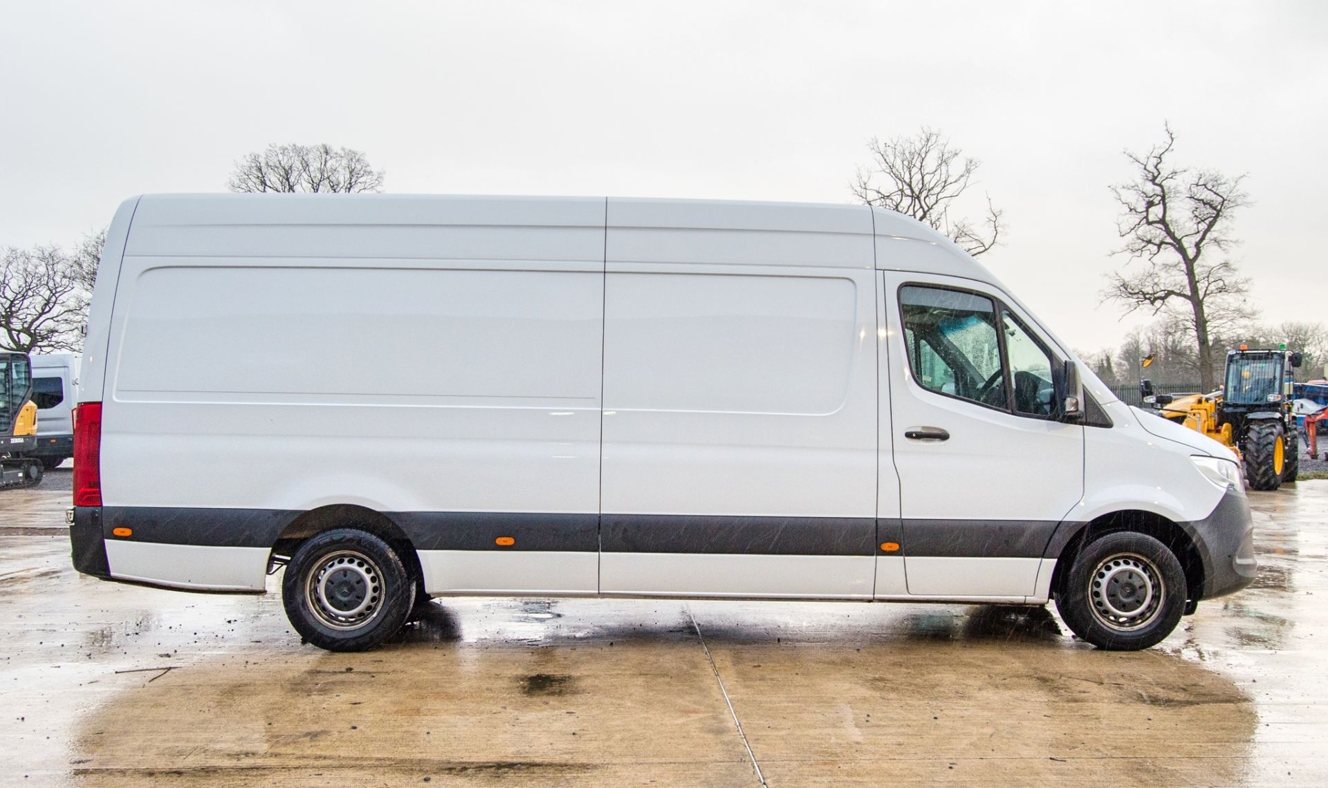 Mercedes Benz Sprinter 315 Progressive CDi 1950cc diesel 6 speed manual panel van Registration - Image 7 of 30
