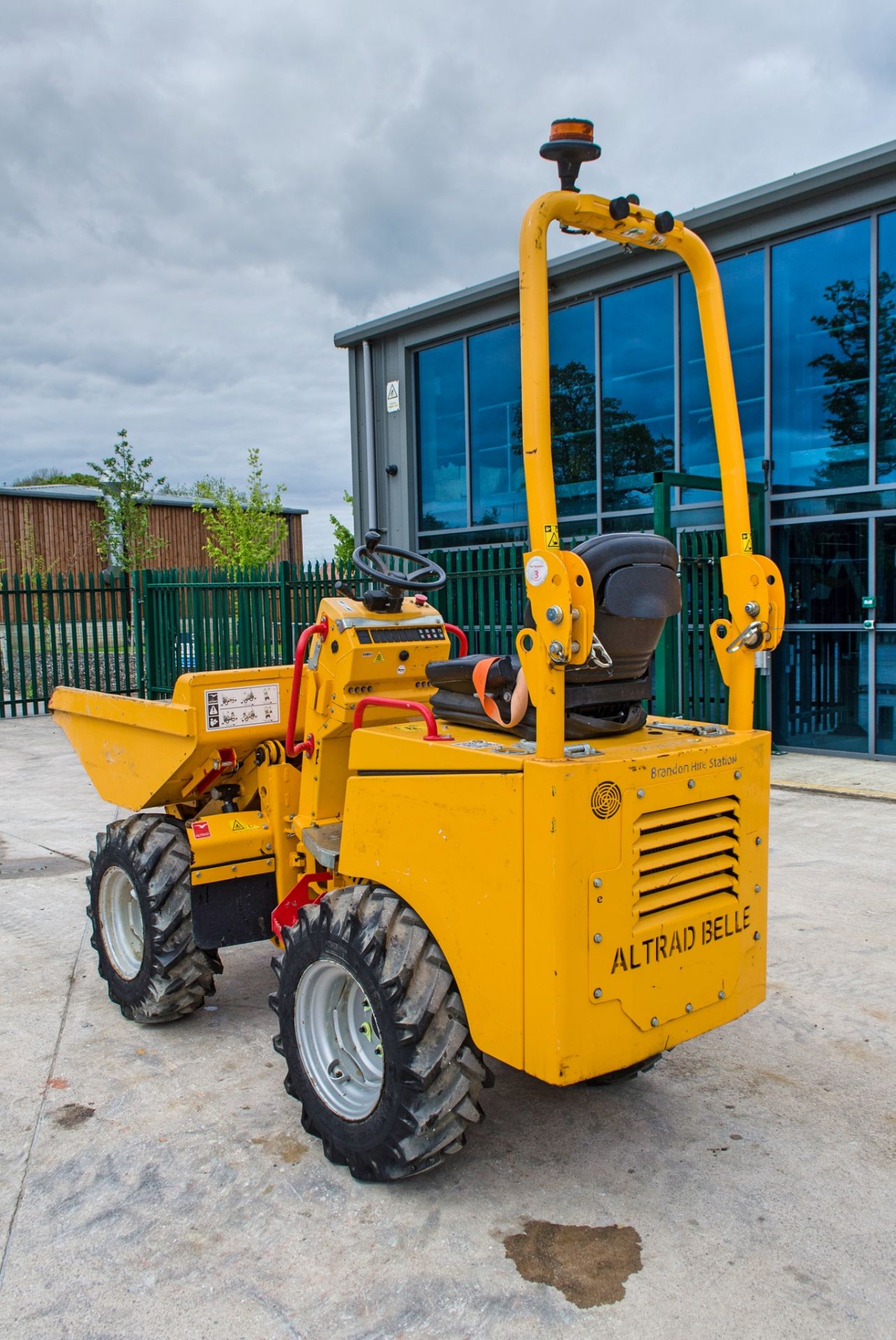 Altrad Belle DX10 1 tonne hi-tip dumper Year: 2021 S/N: 439261 Recorded Hours: 490 2105BEL901 - Image 4 of 23