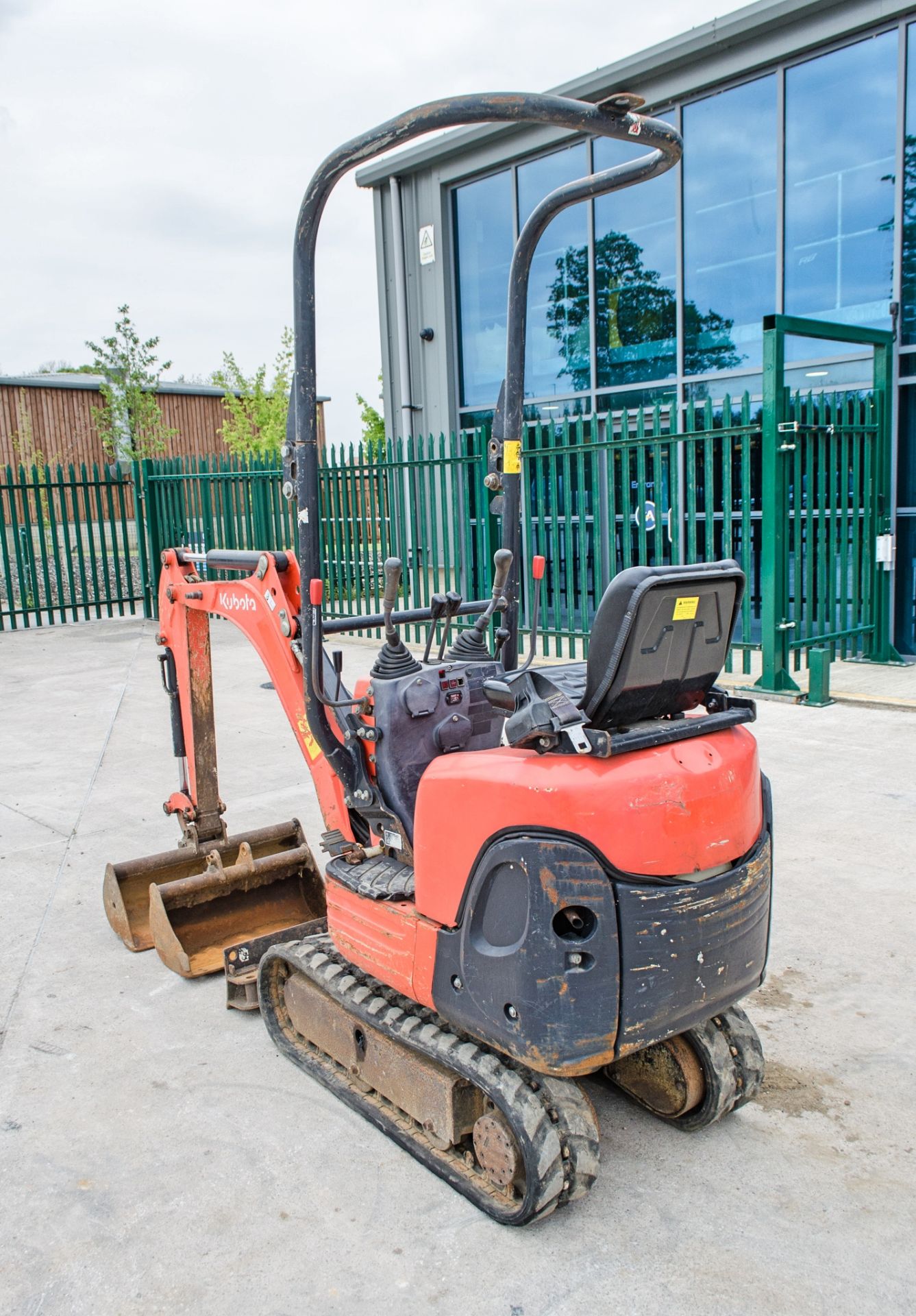 Kubota K008-3 0.8 tonne rubber tracked micro excavator Year: 2018 S/N: 30185 S9916 Recorded Hours: - Image 4 of 25