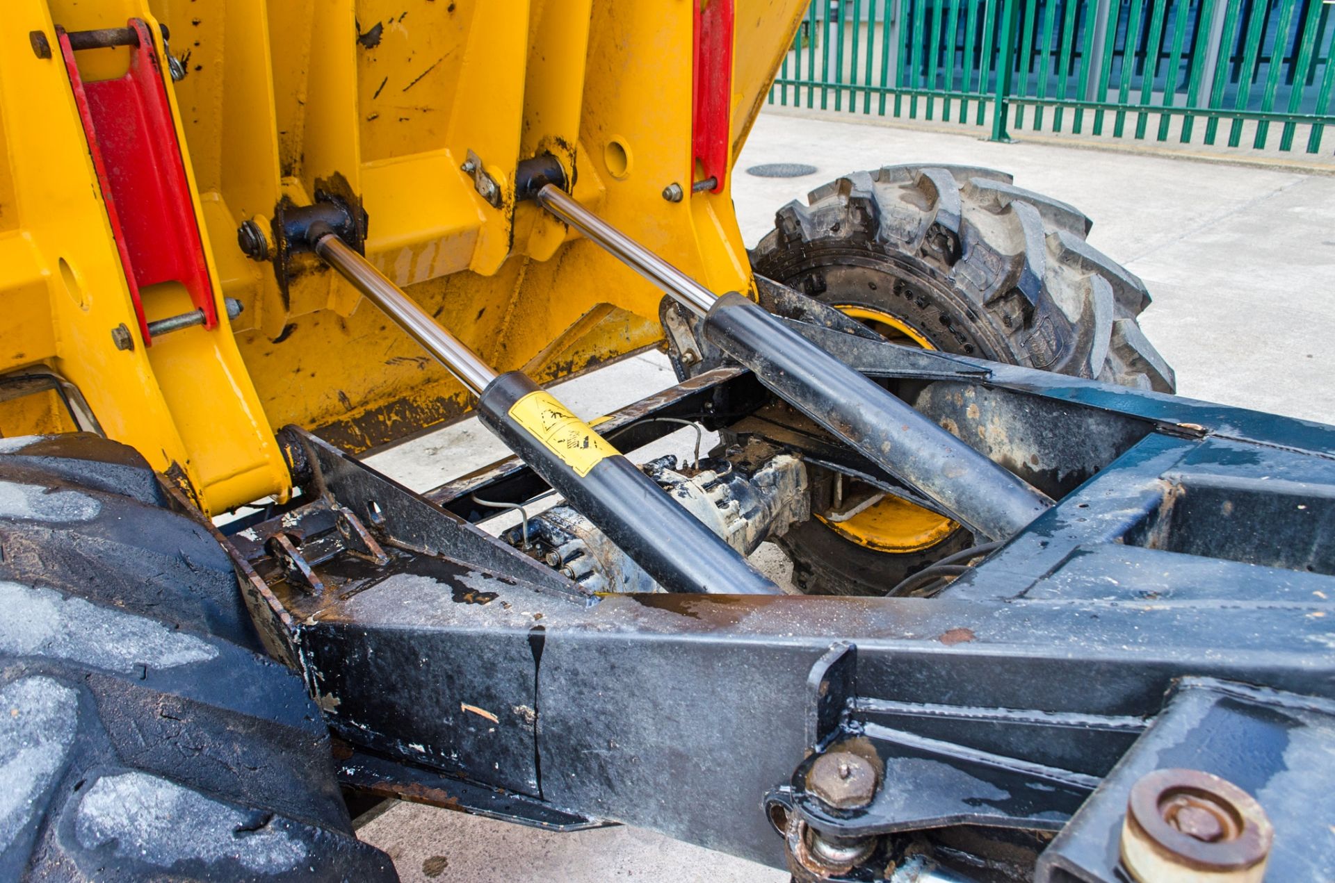 JCB 6 tonne straight skip dumper Year: 2016 S/N: EGGRK0163 Recorded Hours: 3234 A727178 - Image 12 of 25