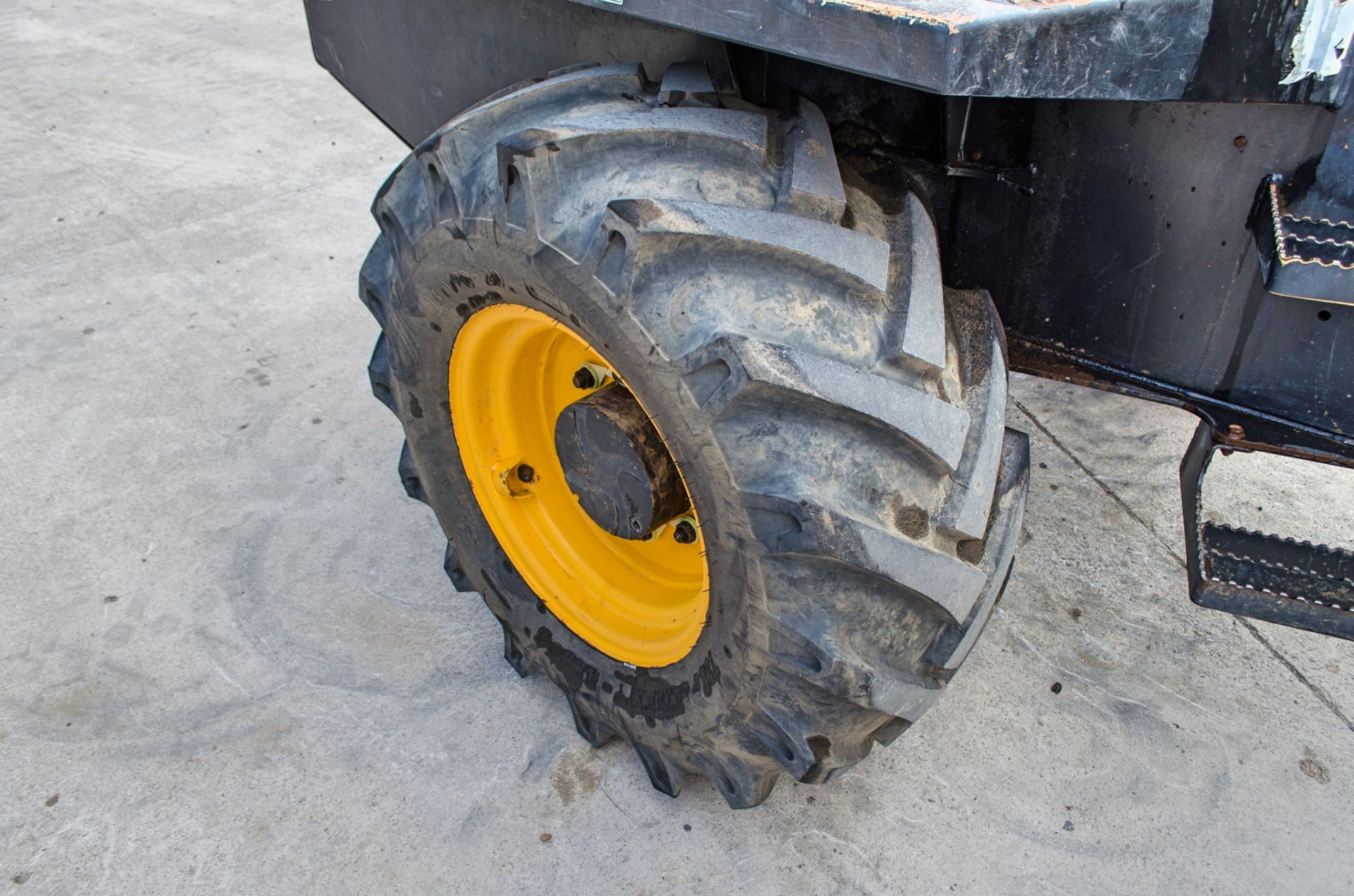 JCB 6 tonne straight skip dumper Year: 2016 S/N: EGGRK0163 Recorded Hours: 3234 A727178 - Image 17 of 25
