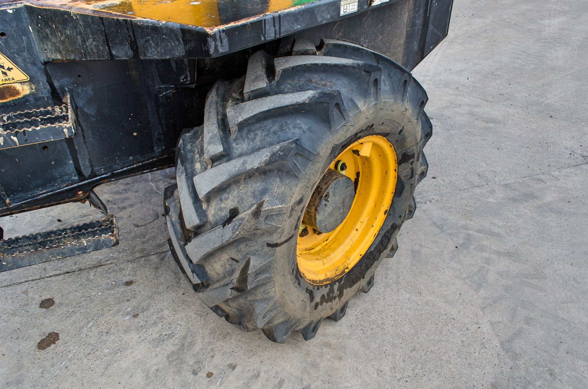 JCB 6 tonne straight skip dumper Year: 2016 S/N: EGGRK0163 Recorded Hours: 3234 A727178 - Image 15 of 25