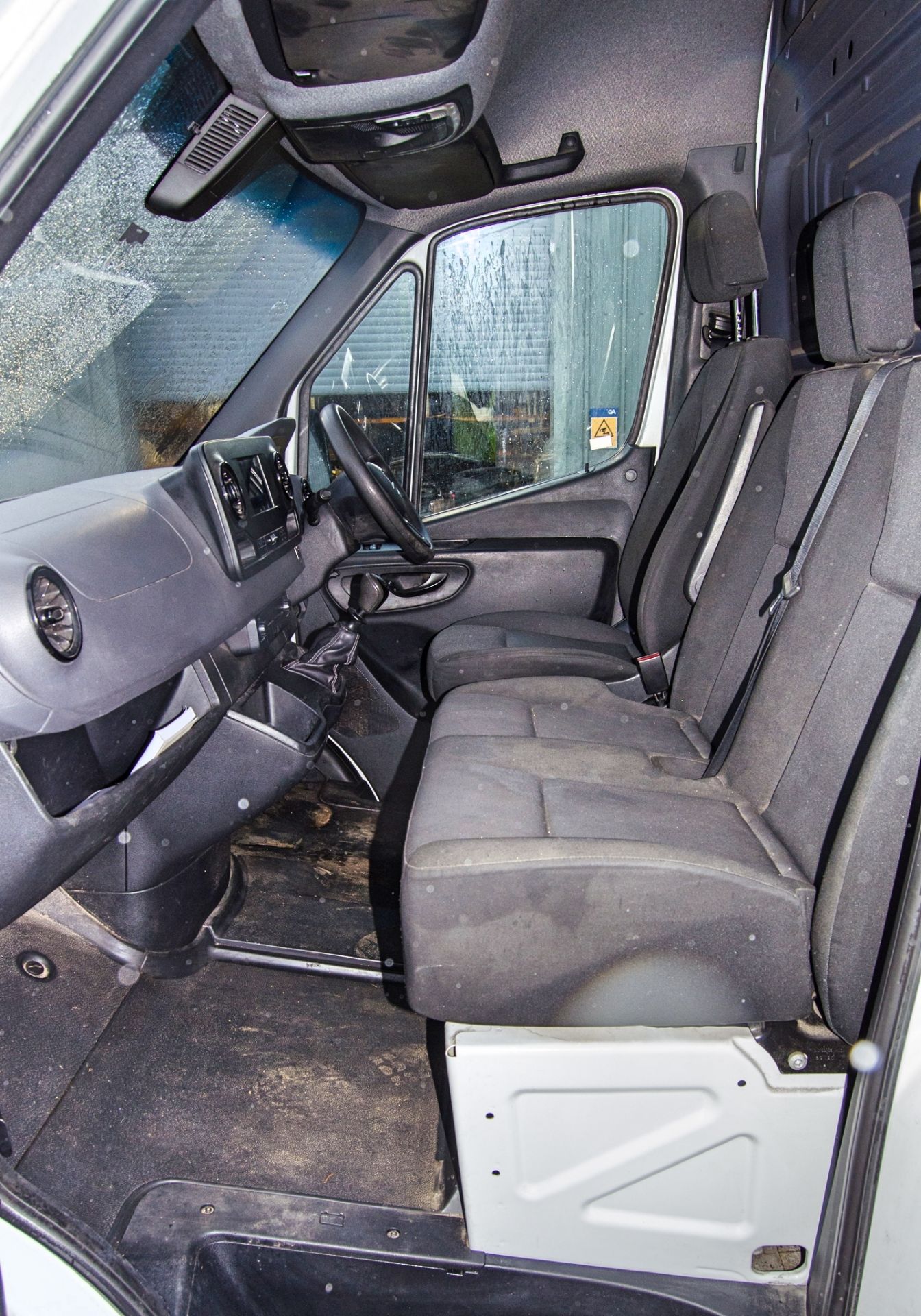 Mercedes Benz Sprinter 315 Progressive CDi 1950cc diesel 6 speed manual panel van Registration - Image 20 of 30