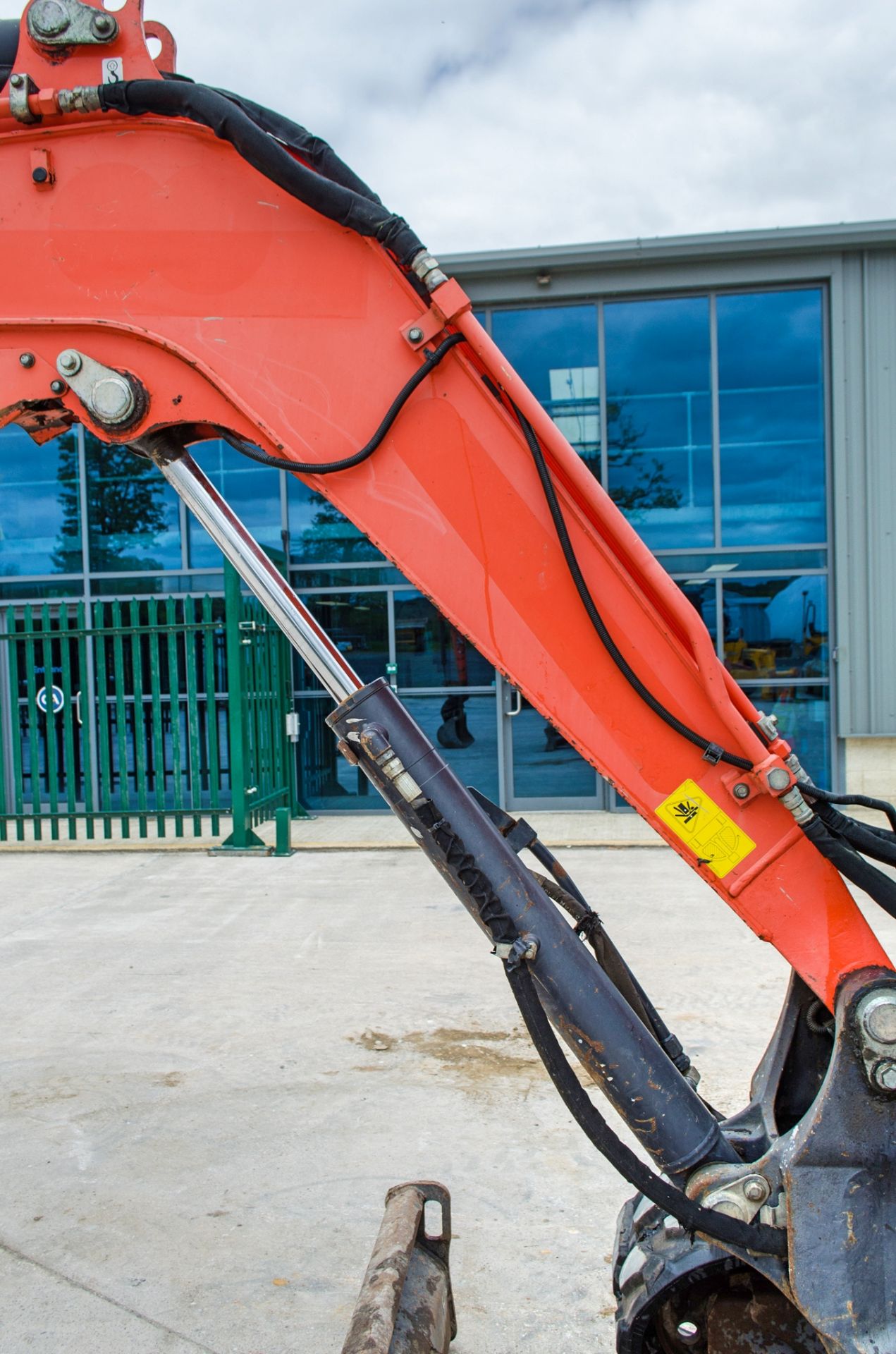 Kubota U48-4 4.8 tonne rubber tracked excavator Year: 2014 S/N: H51912 Recorded Hours: 4781 c/w - Image 17 of 25