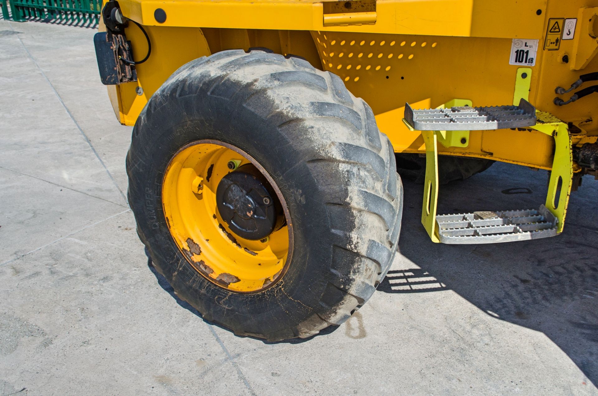 JCB 9T-2 Stage V 9 tonne straight skip dumper Year: 2021 S/N: 3030480 Recorded Hours: 1448 c/w - Image 18 of 24