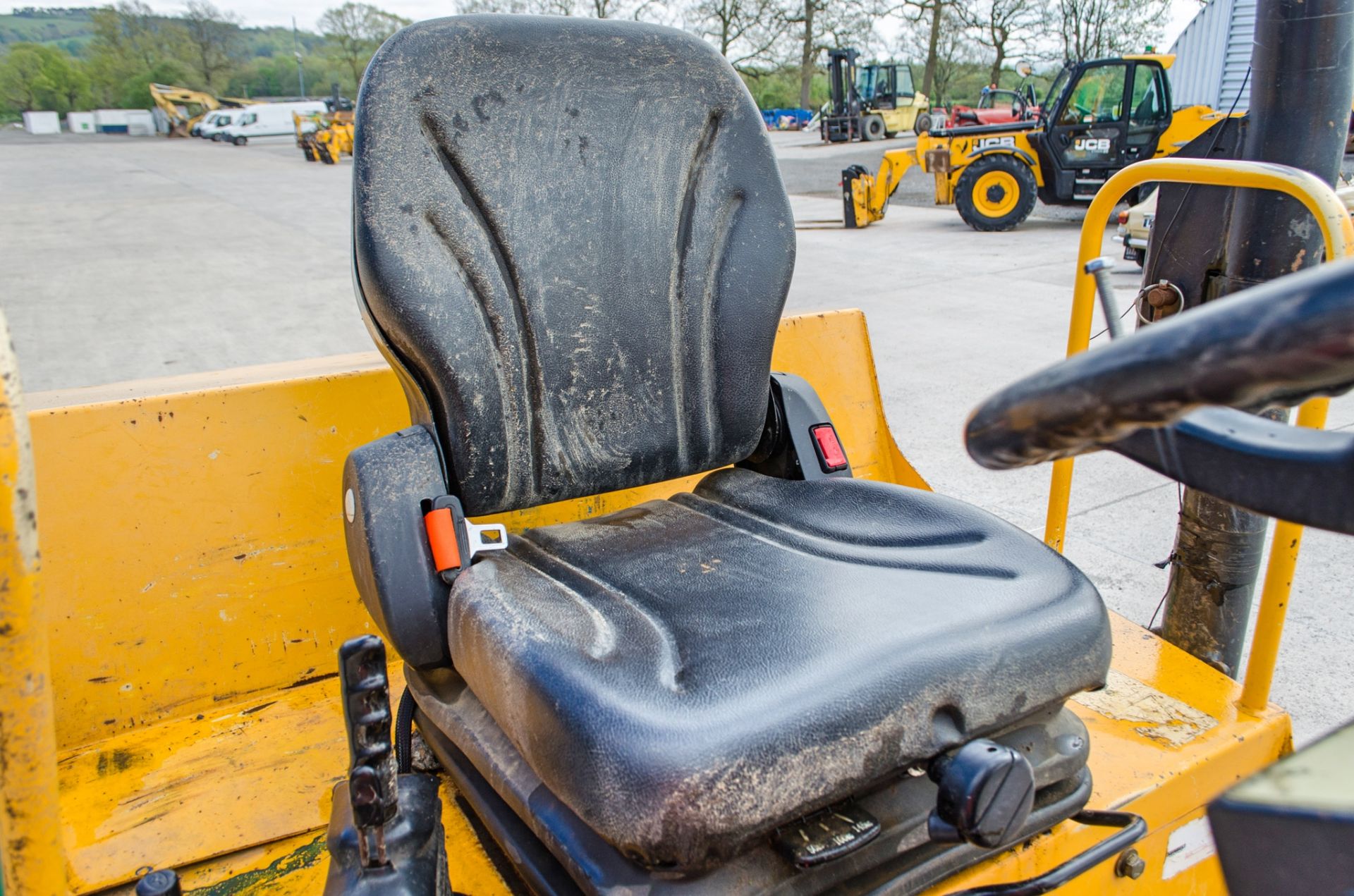 JCB 6 tonne straight skip dumper Year: 2016 S/N: EGGRK0163 Recorded Hours: 3234 A727178 - Image 18 of 25
