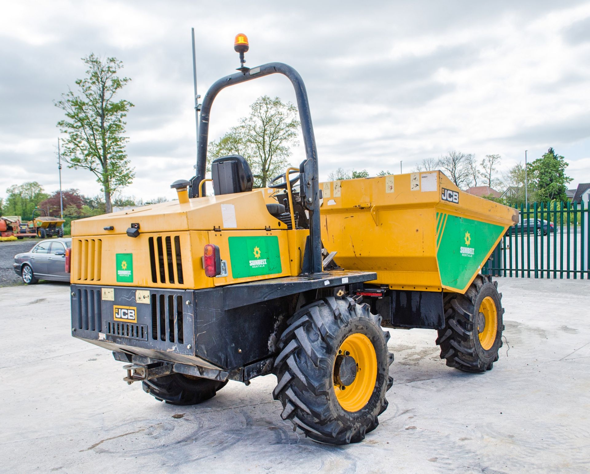 JCB 6 tonne straight skip dumper Year: 2016 S/N: EGGRK0163 Recorded Hours: 3234 A727178 - Image 3 of 25