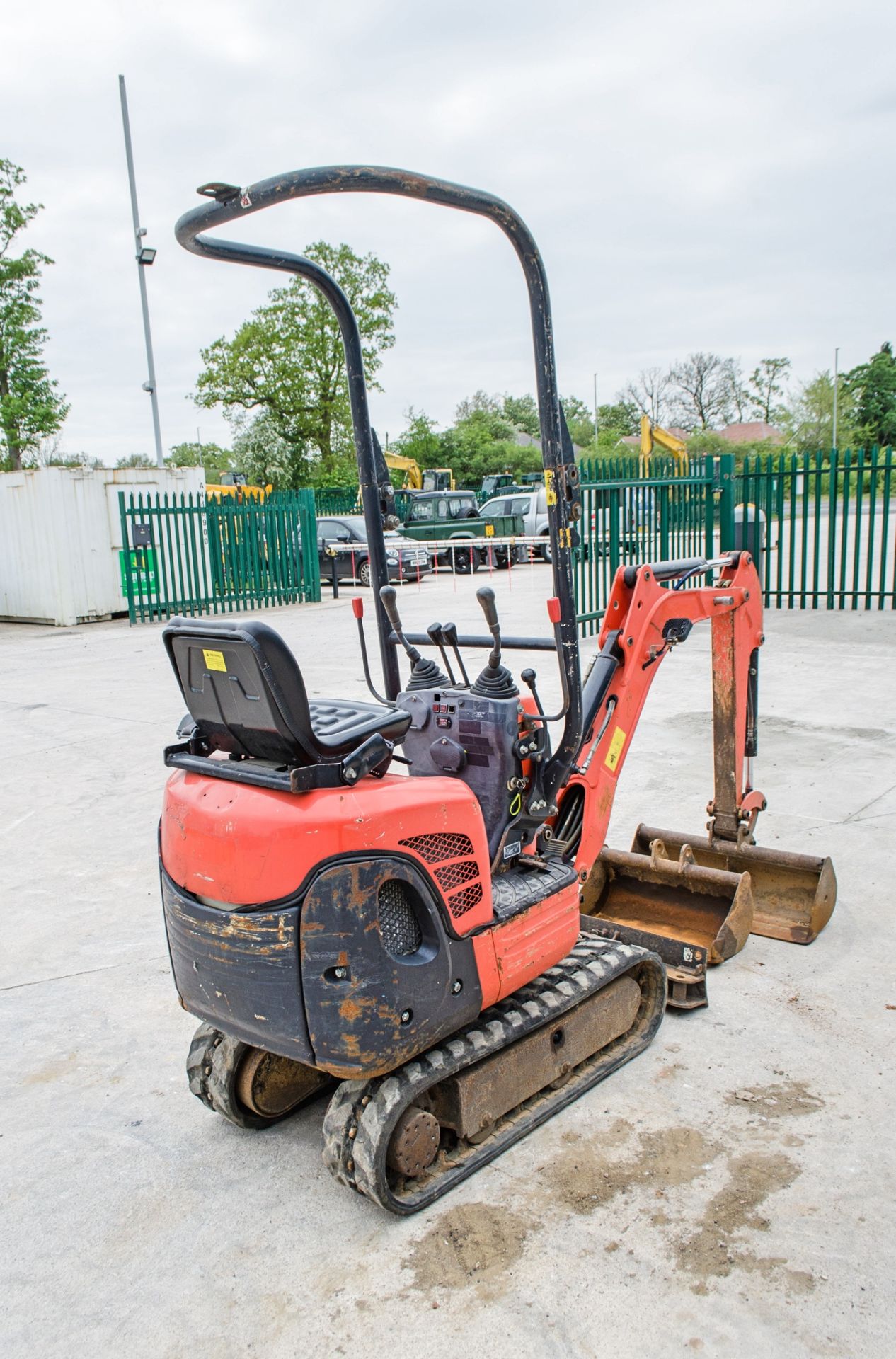 Kubota K008-3 0.8 tonne rubber tracked micro excavator Year: 2018 S/N: 30185 S9916 Recorded Hours: - Image 3 of 25