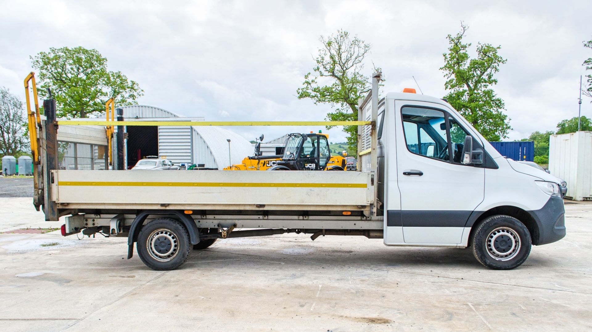 Mercedes Benz Sprinter 314 CDi 2143cc diesel 6 speed manual dropside lorry Registration Number: KM19 - Image 8 of 30