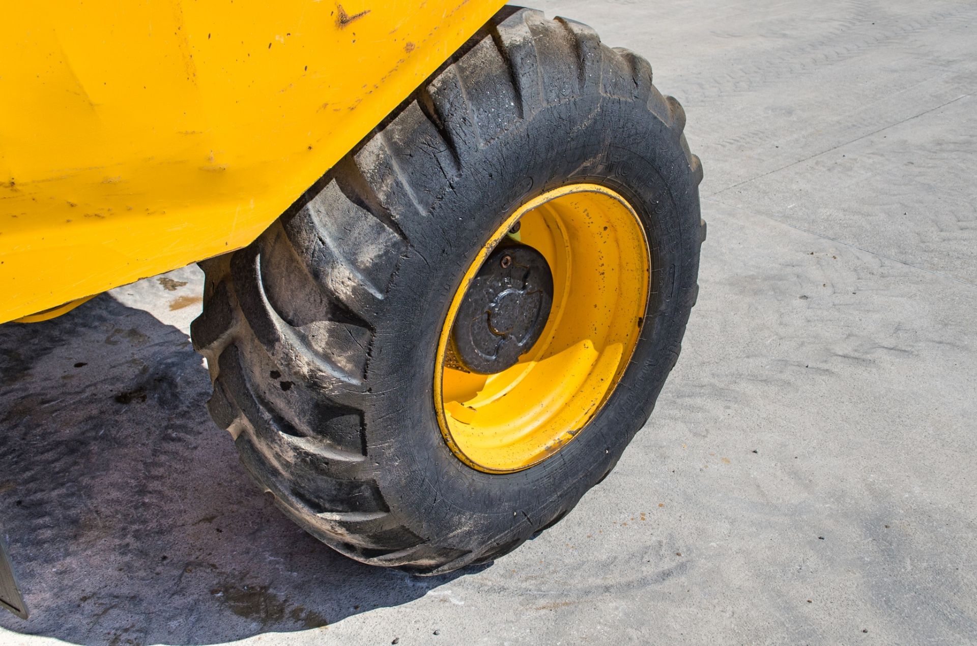 JCB 9T-2 Stage V 9 tonne straight skip dumper Year: 2021 S/N: 3030634 Recorded Hours: 1440 c/w - Image 17 of 24
